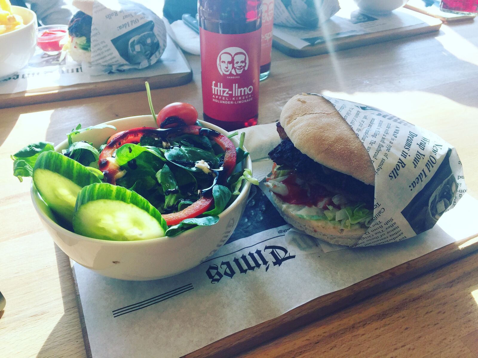 iPhone 6 Plus back camera 4.15mm f/2.2 sample photo. Burger, eat, food photography