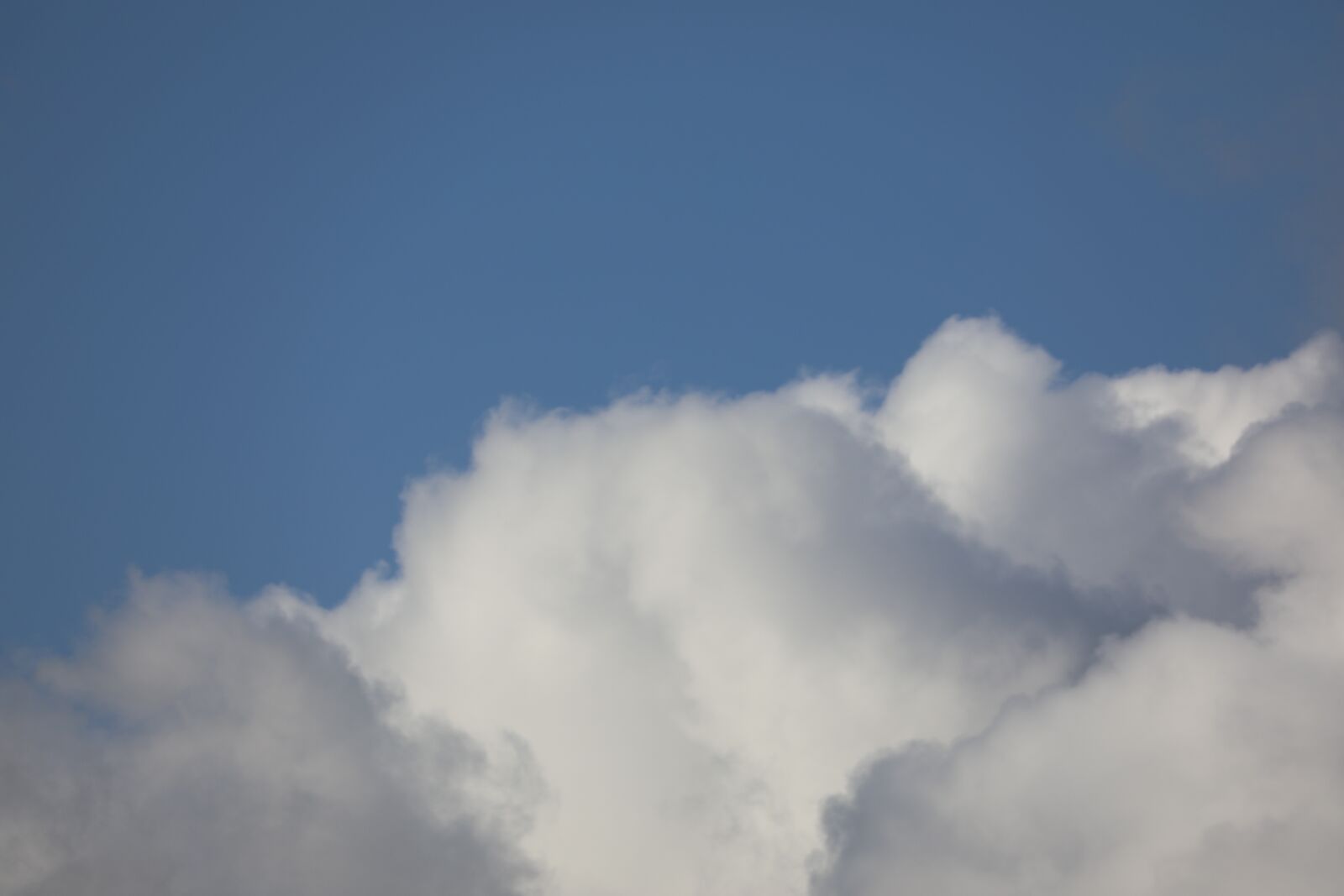 Canon EOS 5D Mark IV sample photo. Sky, clouds, landscape photography