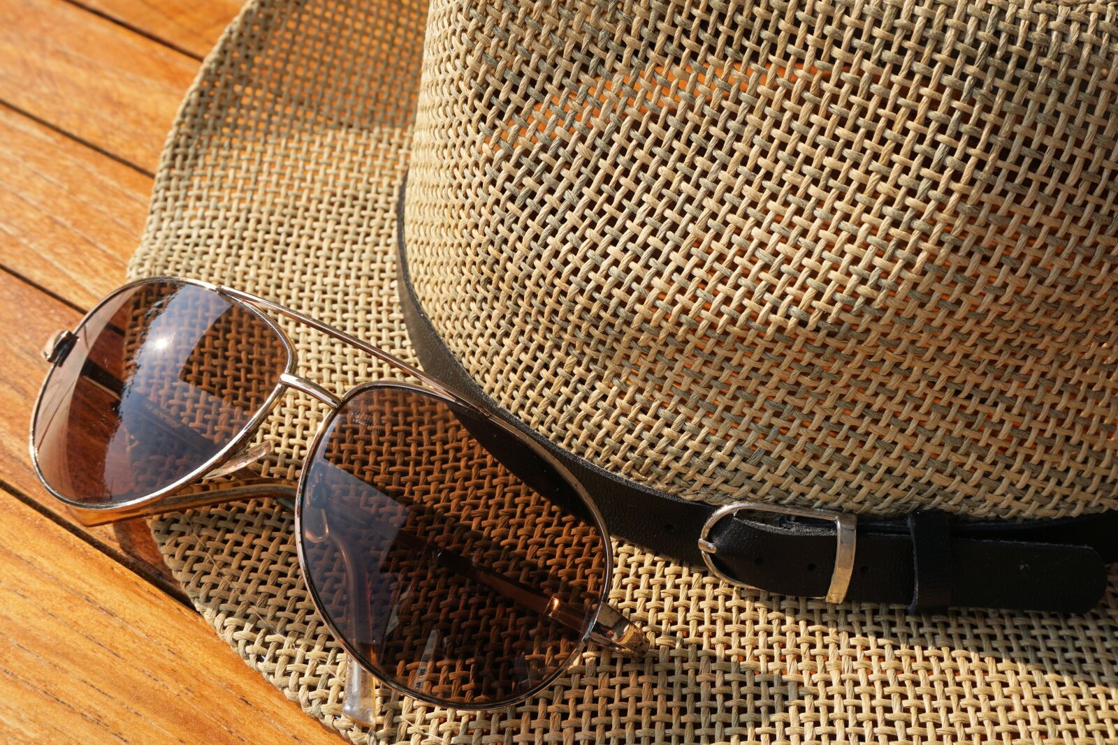 Sony a6000 sample photo. Sunglasses, glasses, sun photography