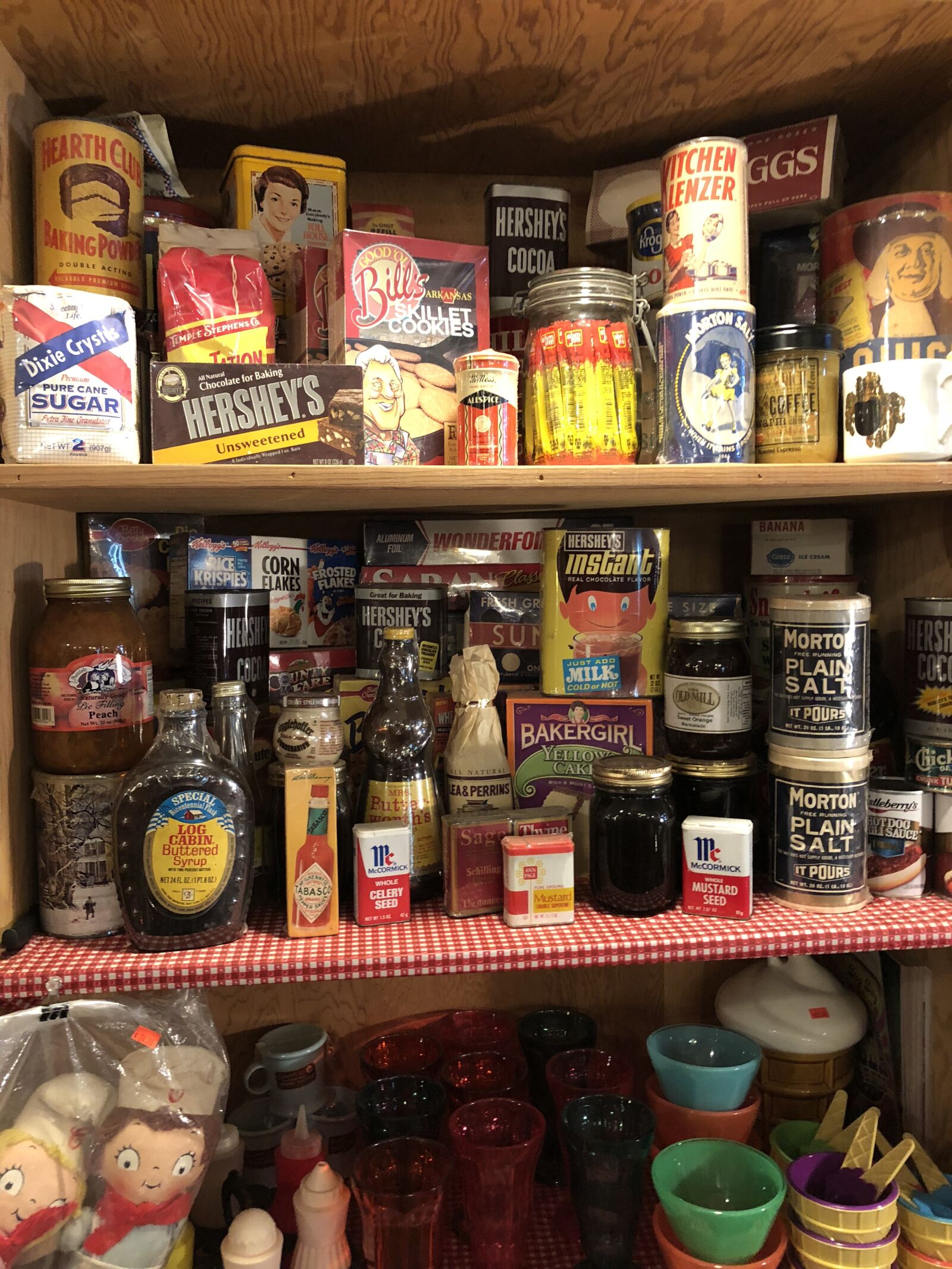 iPhone 8 Plus back dual camera 3.99mm f/1.8 sample photo. Morristown tn, vintage spices photography