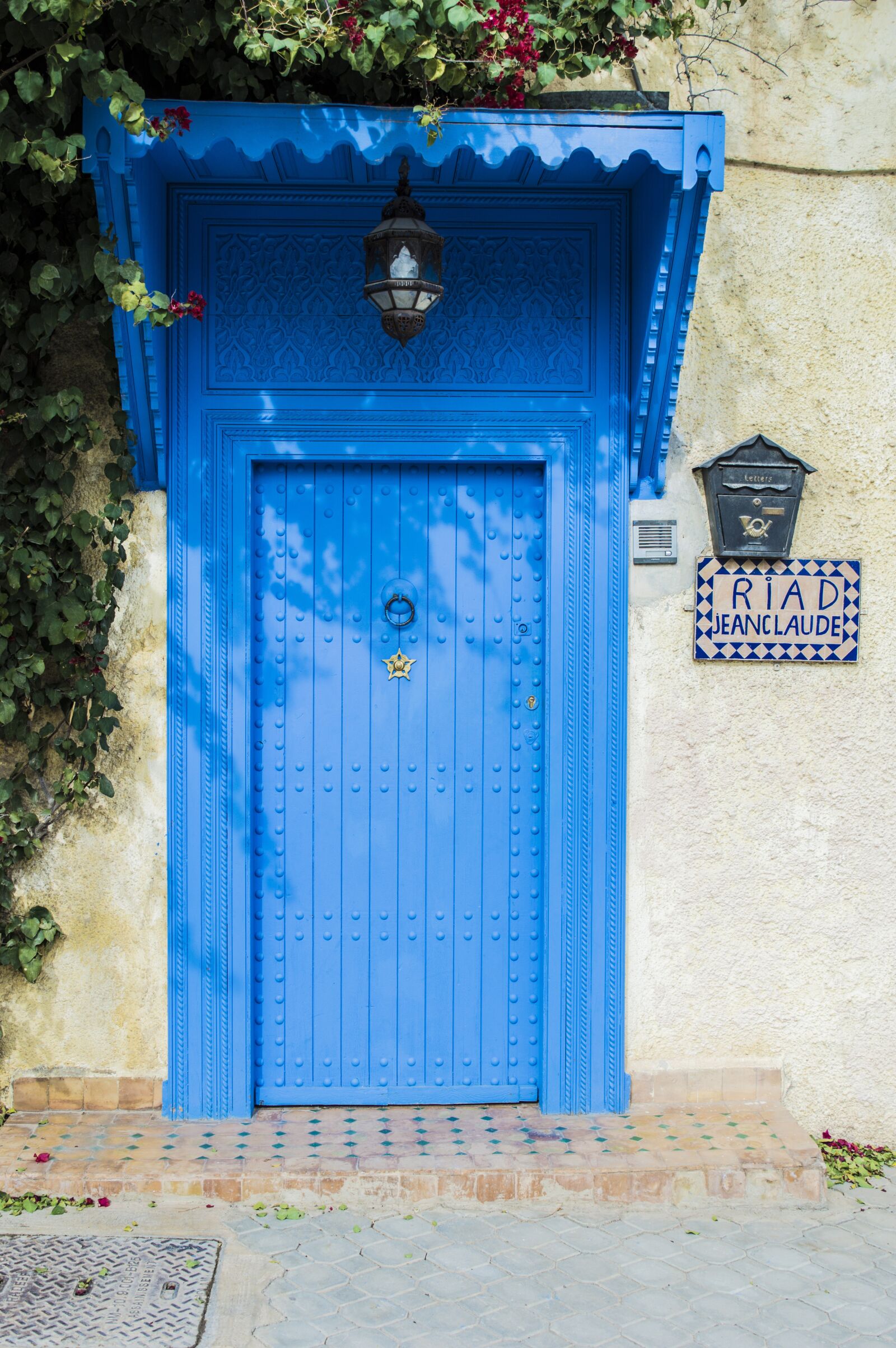 Nikon D3200 sample photo. Door, day, fez photography