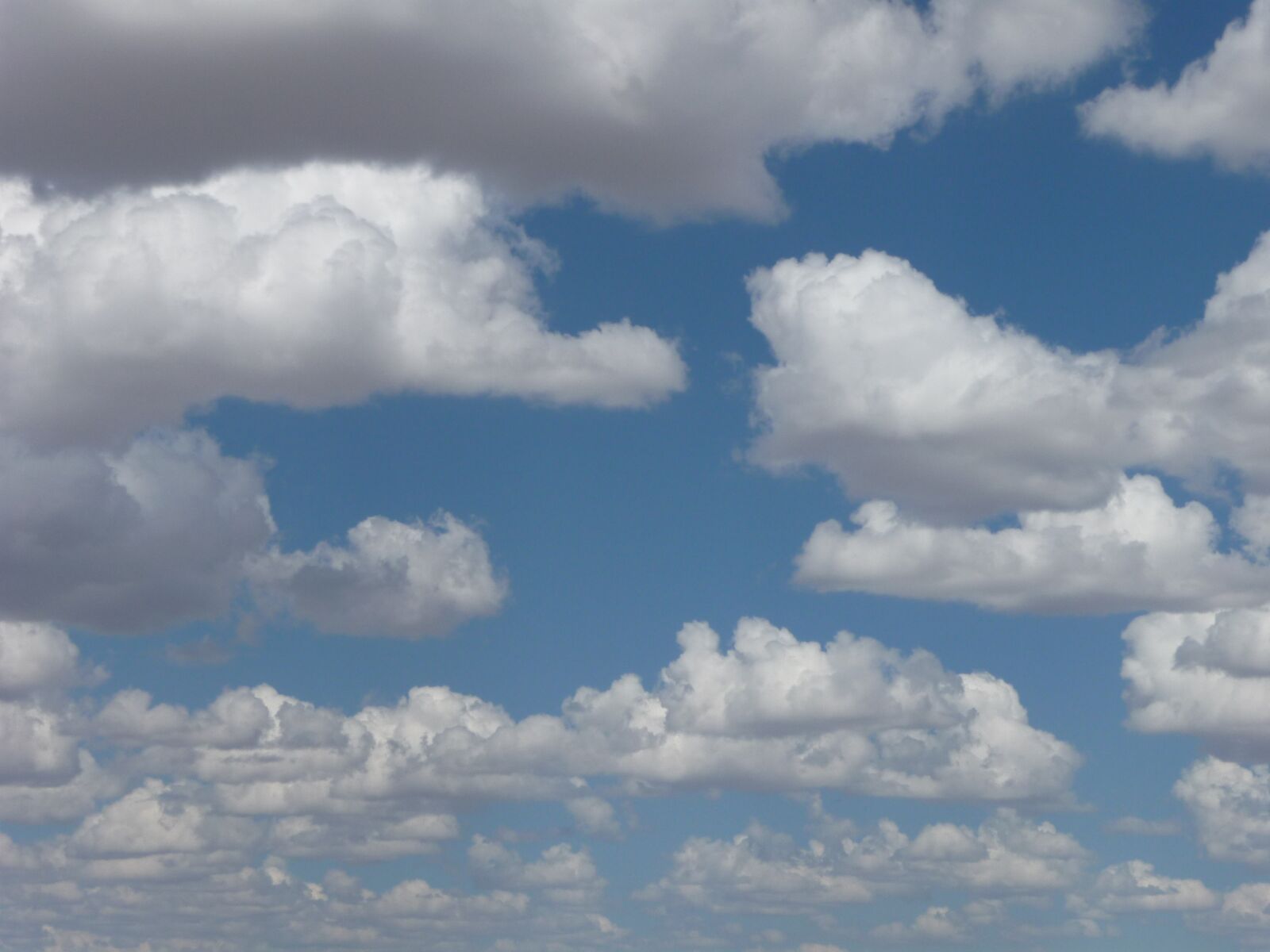Panasonic Lumix DMC-TZ4 sample photo. Clouds, sky, weather photography