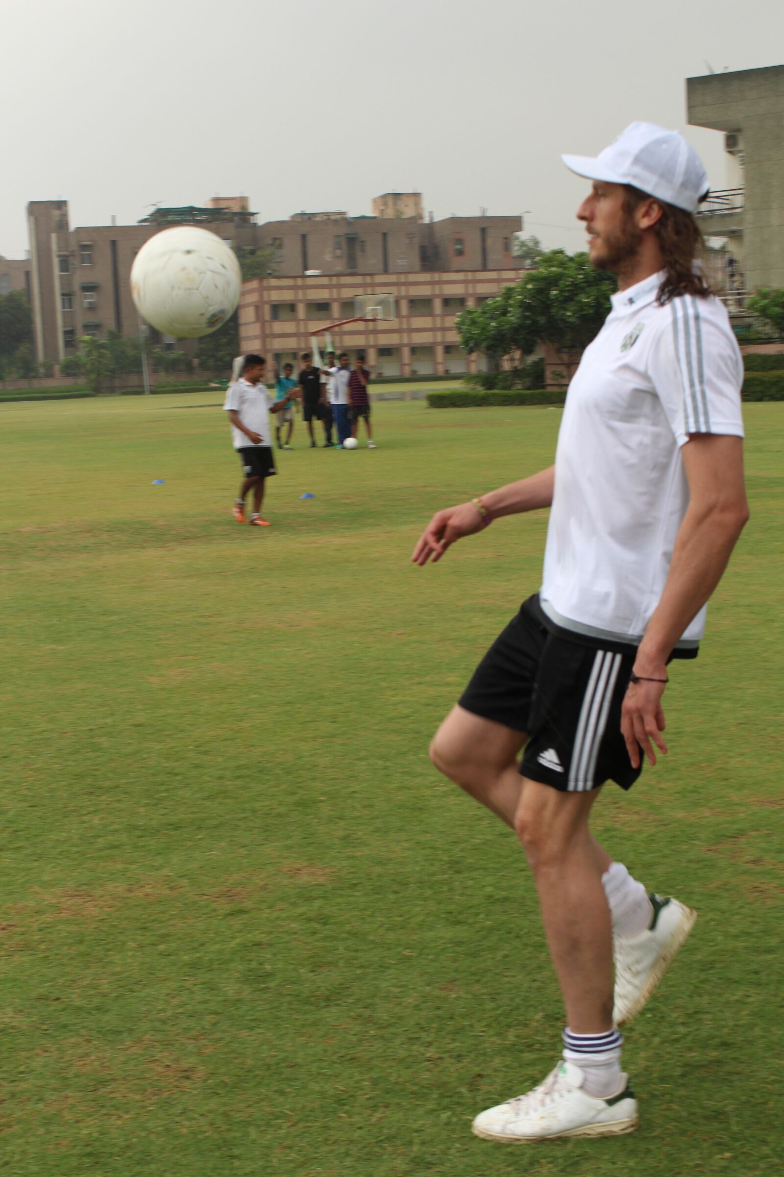 Canon EOS 700D (EOS Rebel T5i / EOS Kiss X7i) sample photo. Football, player, soccer photography