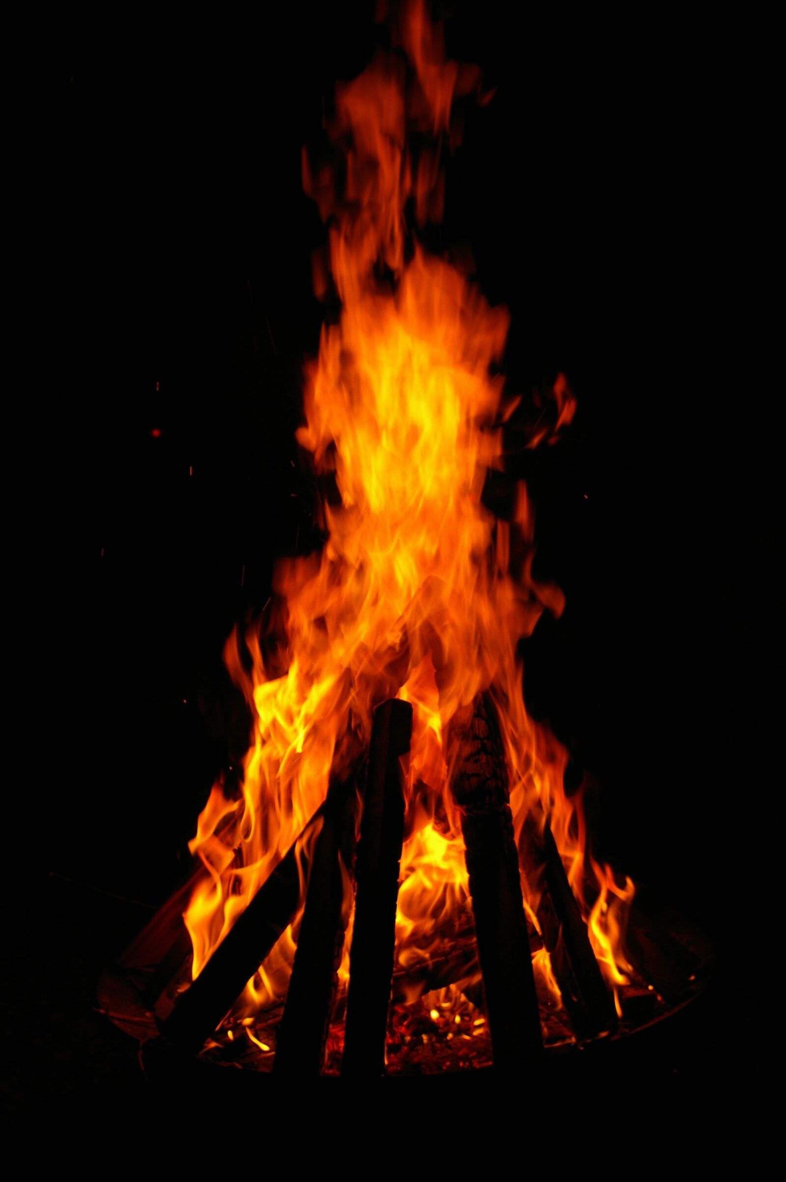Pentax *ist DL2 sample photo. Fire bowl, fire, flame photography