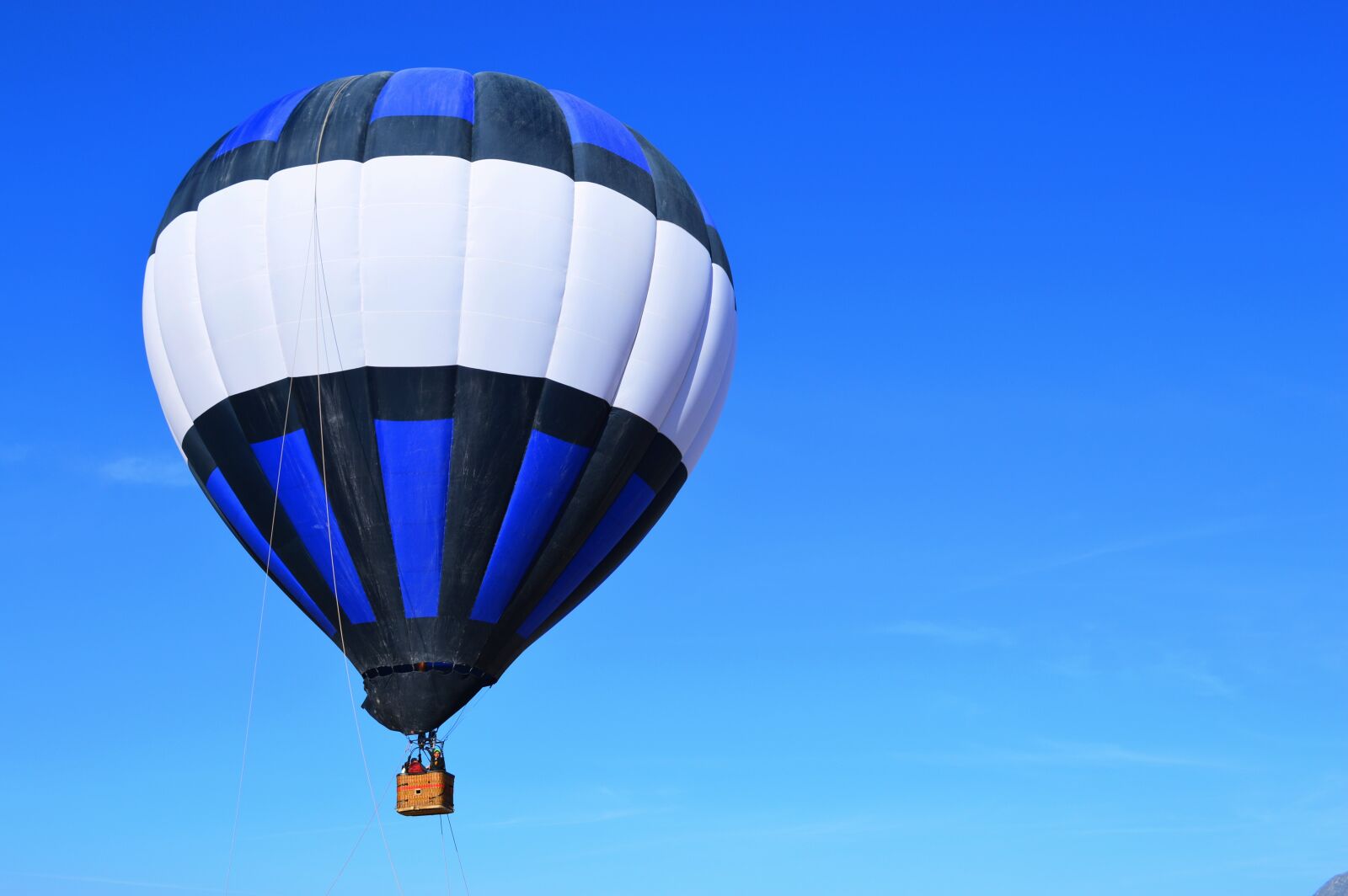 Nikon D3200 sample photo. Hot air balloon, flight photography