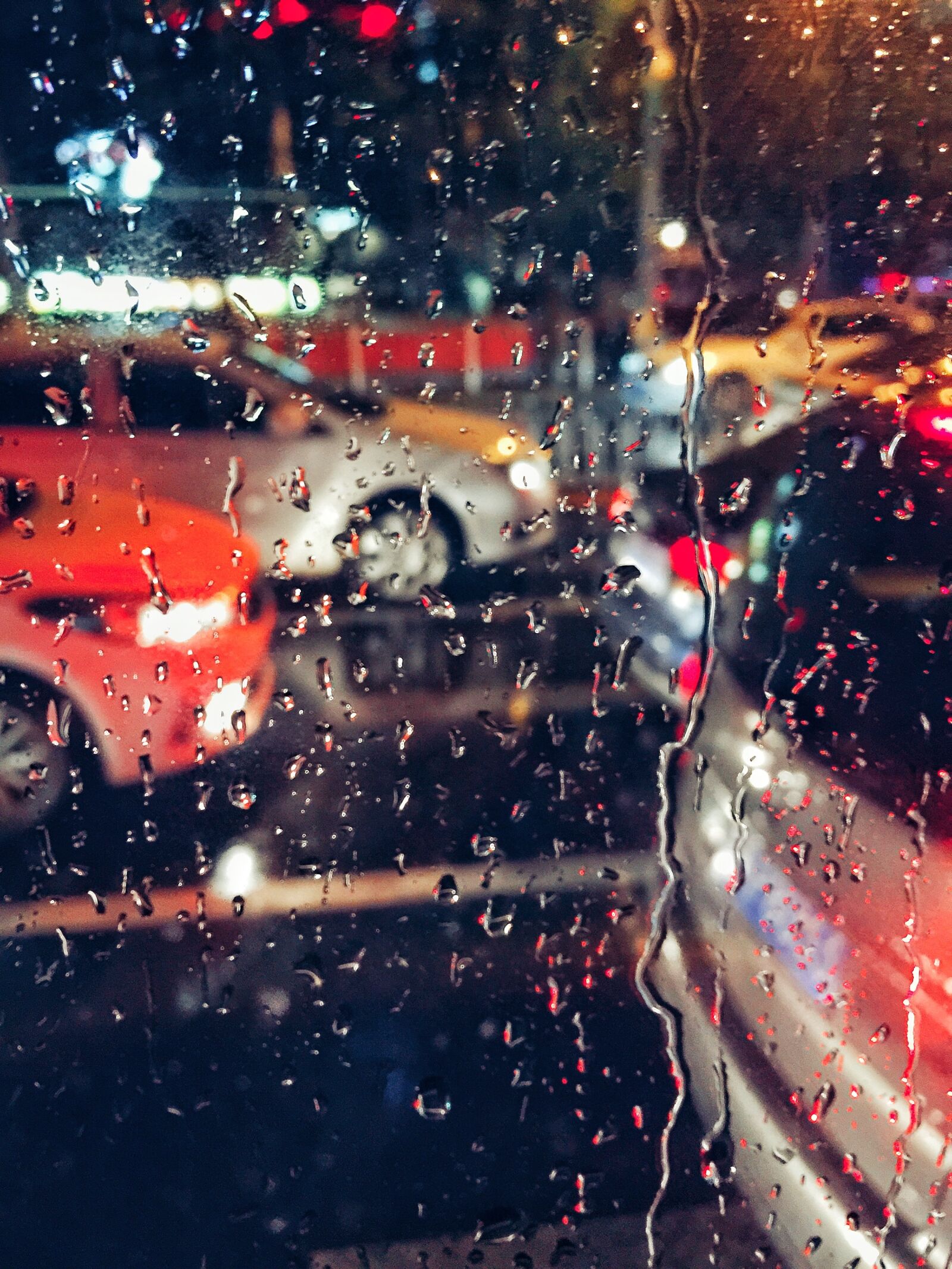 iPhone 6 Plus back camera 4.15mm f/2.2 sample photo. Rain, it's raining, glass photography