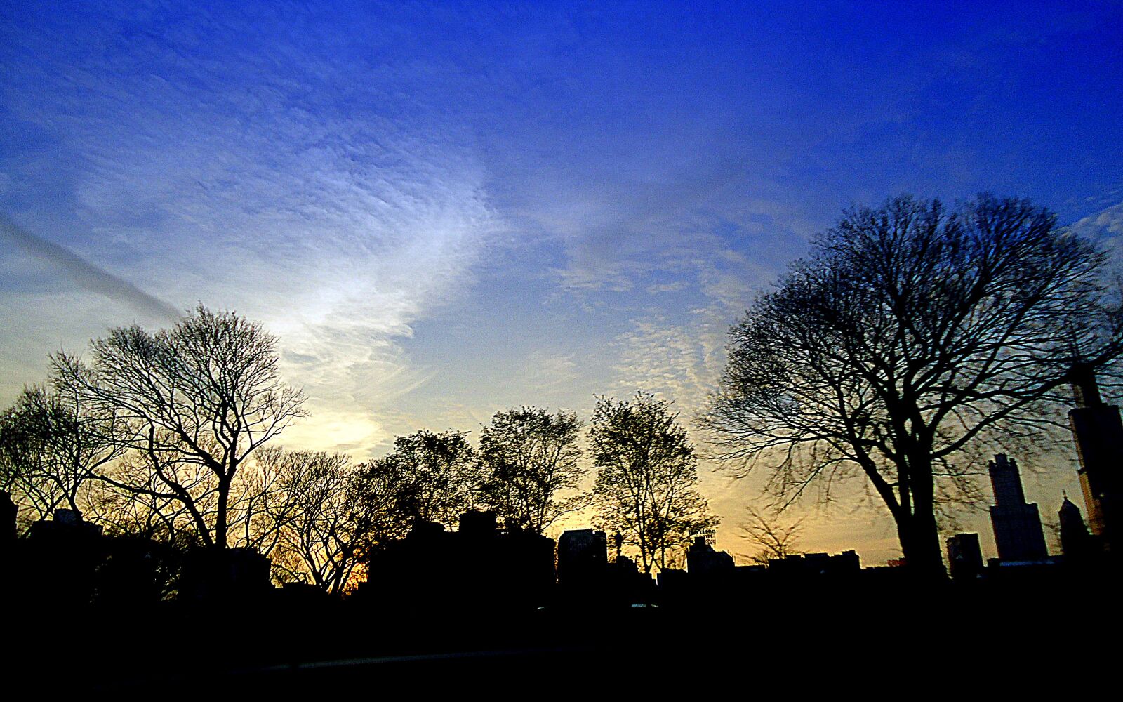 Sony Cyber-shot DSC-W320 sample photo. Dawn, silhouette, city photography