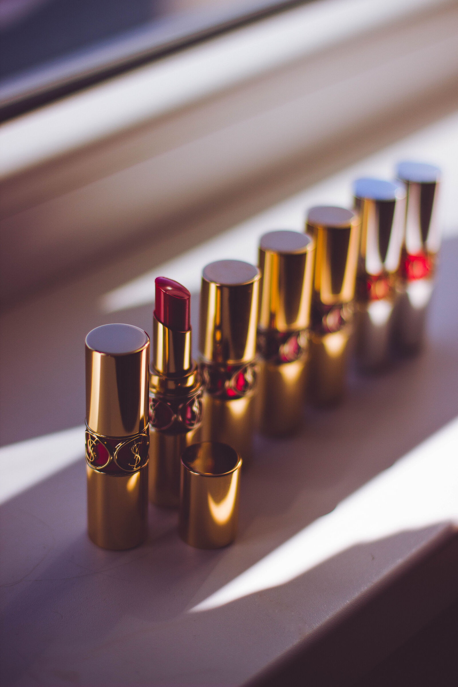 Canon EOS 600D (Rebel EOS T3i / EOS Kiss X5) + Canon EF 50mm F1.4 USM sample photo. Red, lipstick photography