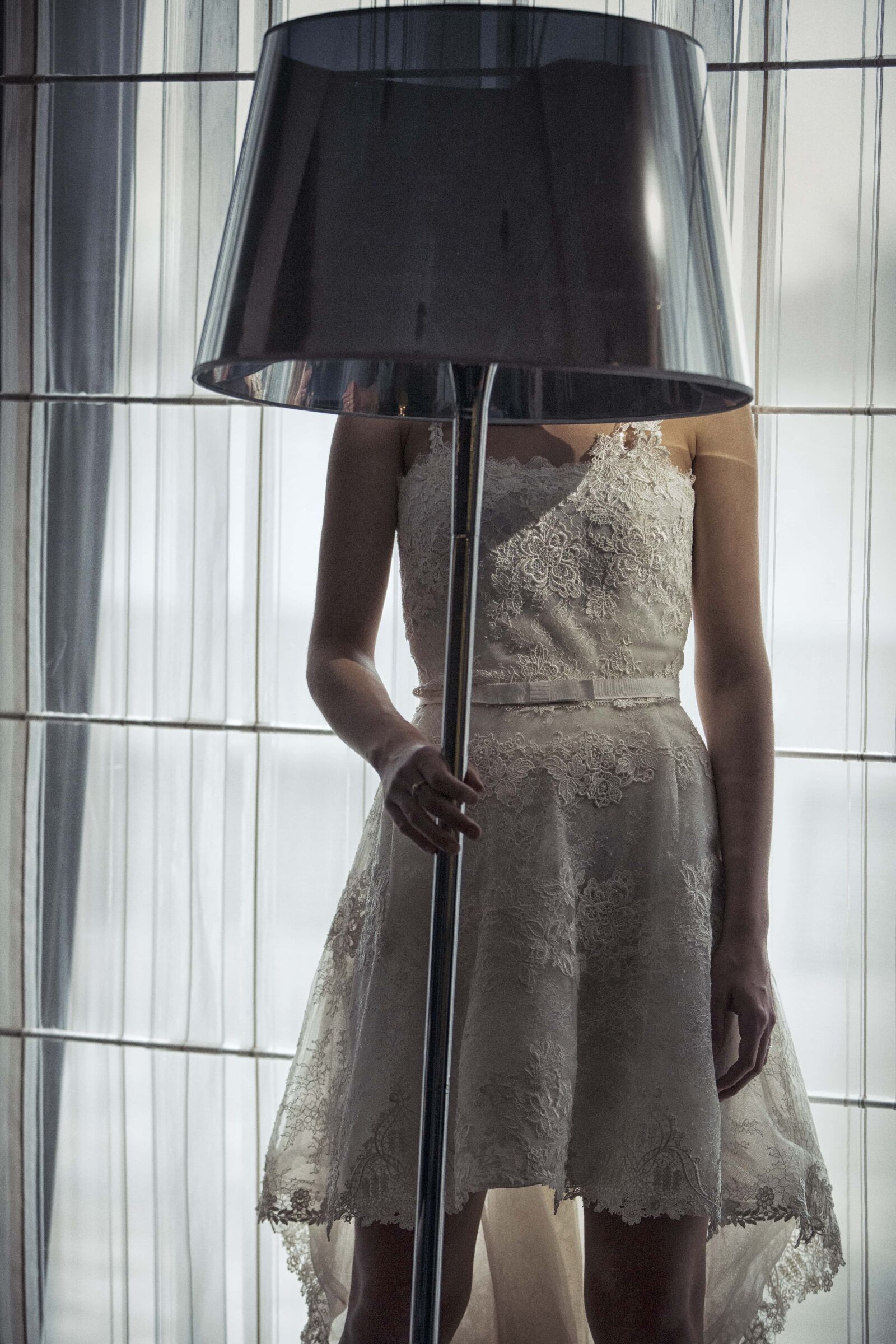 Canon EF 70-200mm F2.8L IS II USM sample photo. Dress, young woman, lamp photography