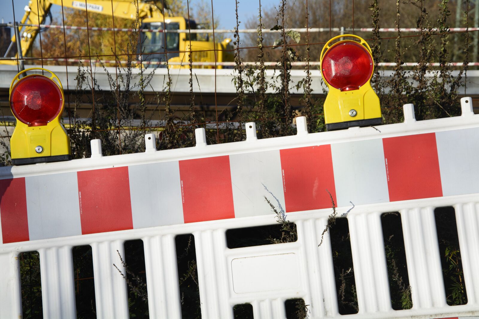 Nikon D7100 sample photo. Site, barrier, demarcation photography