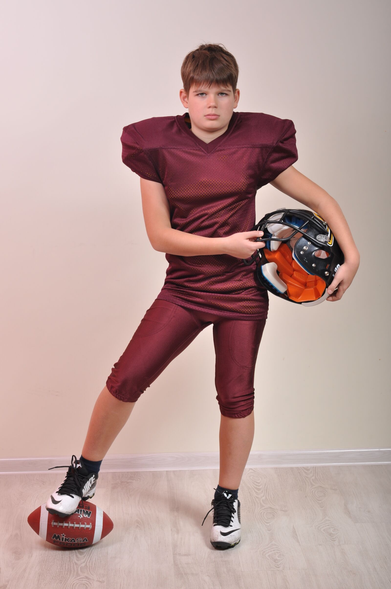 Nikon D5000 sample photo. Young, physical form, sports photography