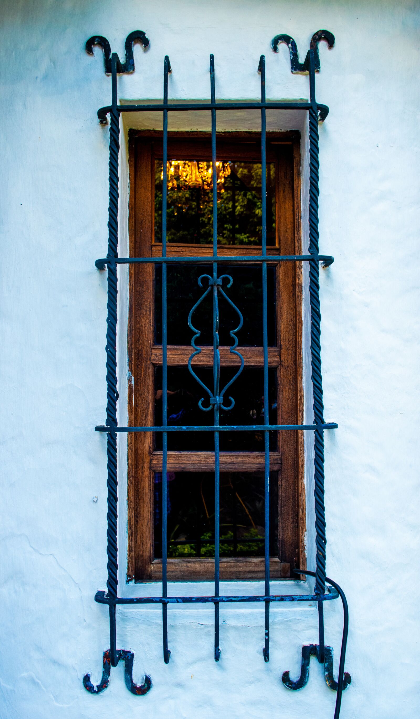 Nikon D5600 sample photo. Window, lattice, facade photography