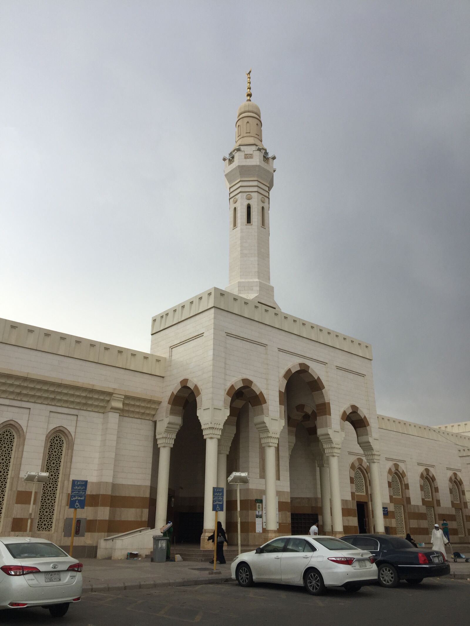 Apple iPhone 6 Plus + iPhone 6 Plus back camera 4.15mm f/2.2 sample photo. Saudi arabia, muslim, mosque photography