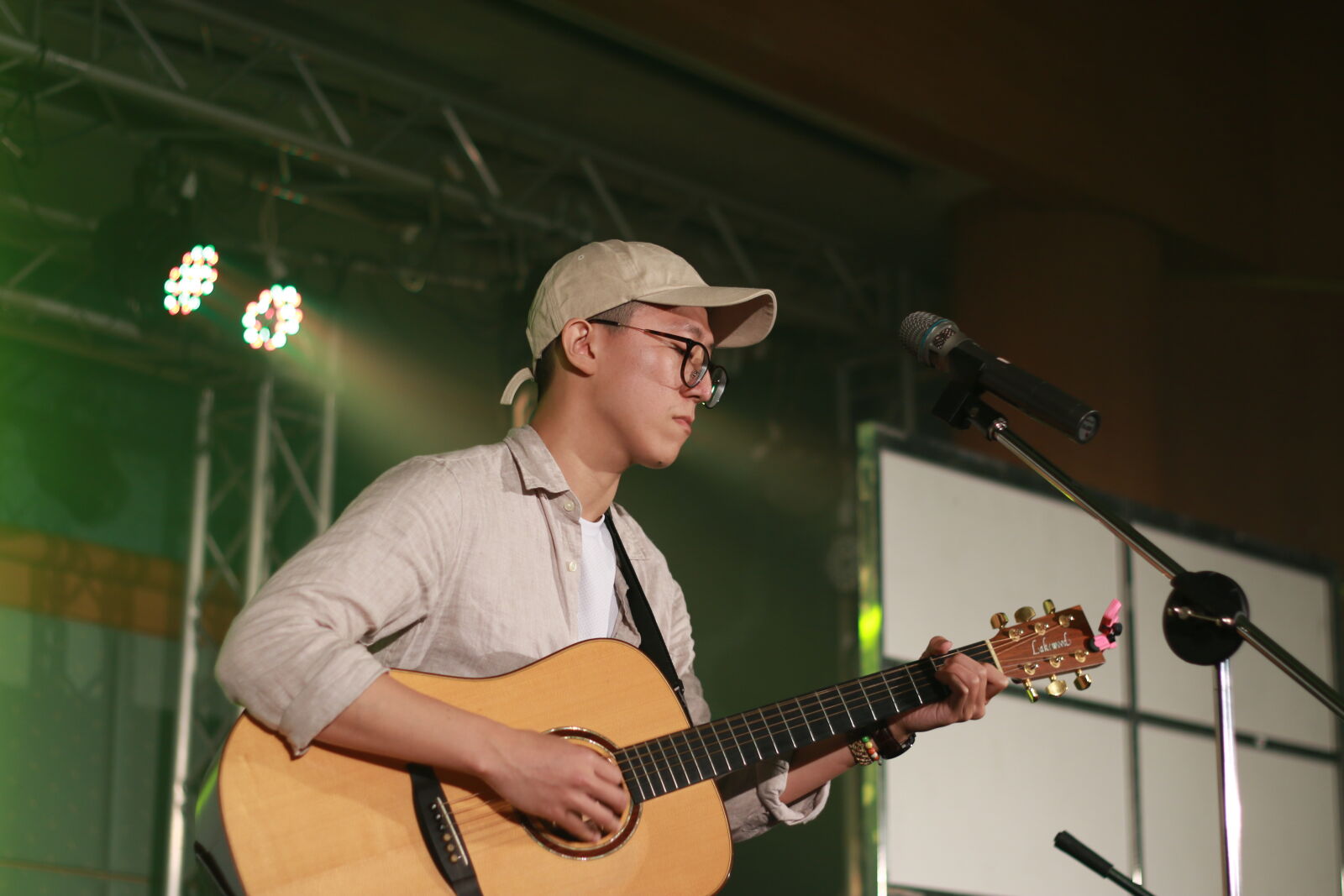 Canon EOS 70D + Canon EF 50mm F1.8 II sample photo
