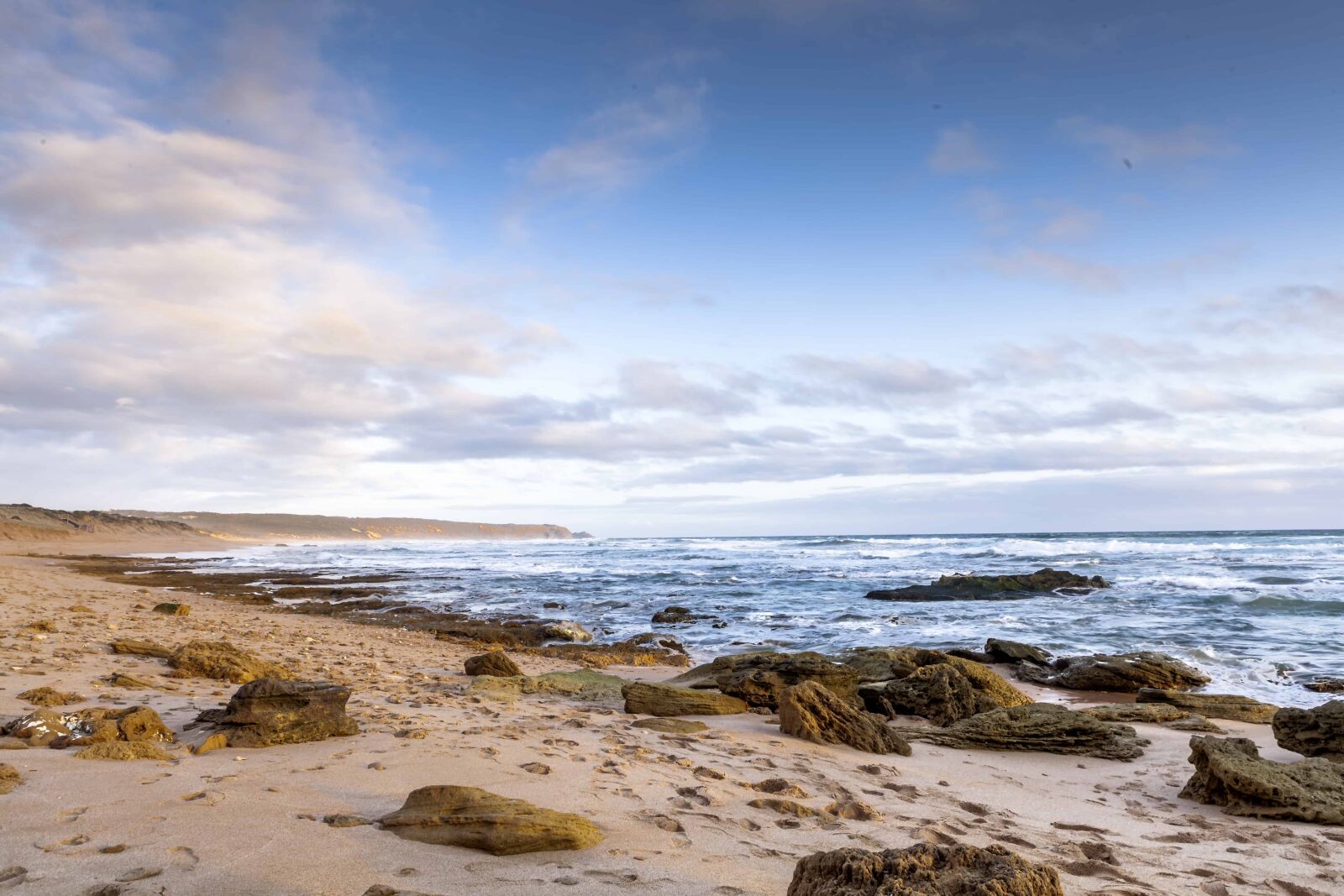Canon EF 24-70mm F2.8L USM sample photo. Horizon, seascape, bay, ocean photography