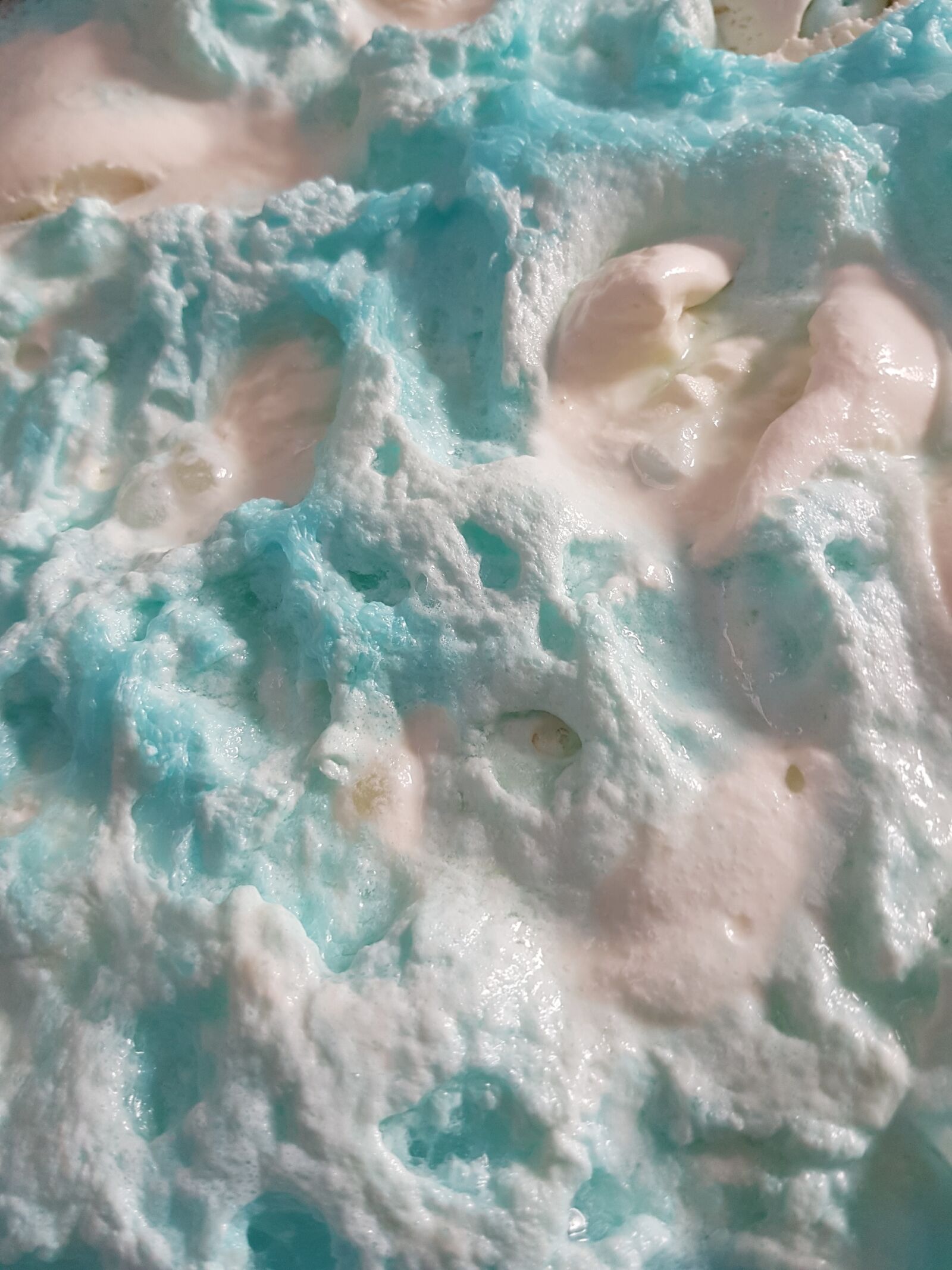 Samsung Galaxy S7 sample photo. Bubbles, foam, blue photography