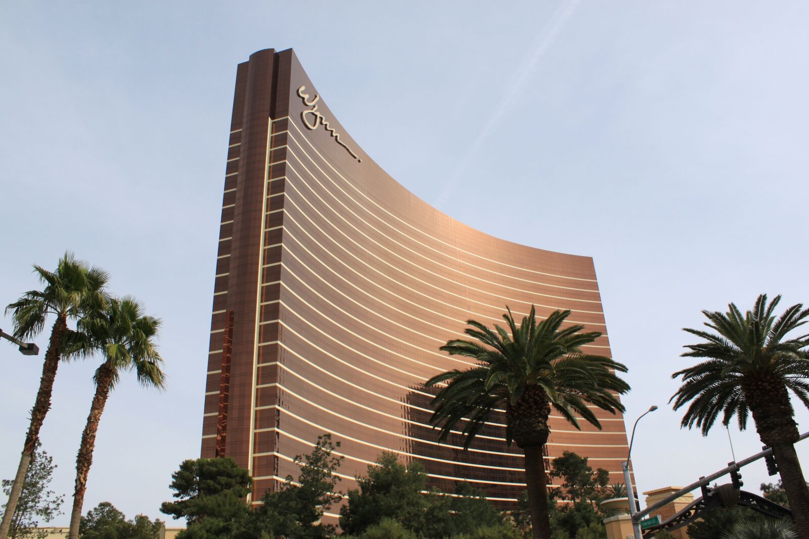Canon EOS 500D (EOS Rebel T1i / EOS Kiss X3) sample photo. Vegas, hotel, nevada photography