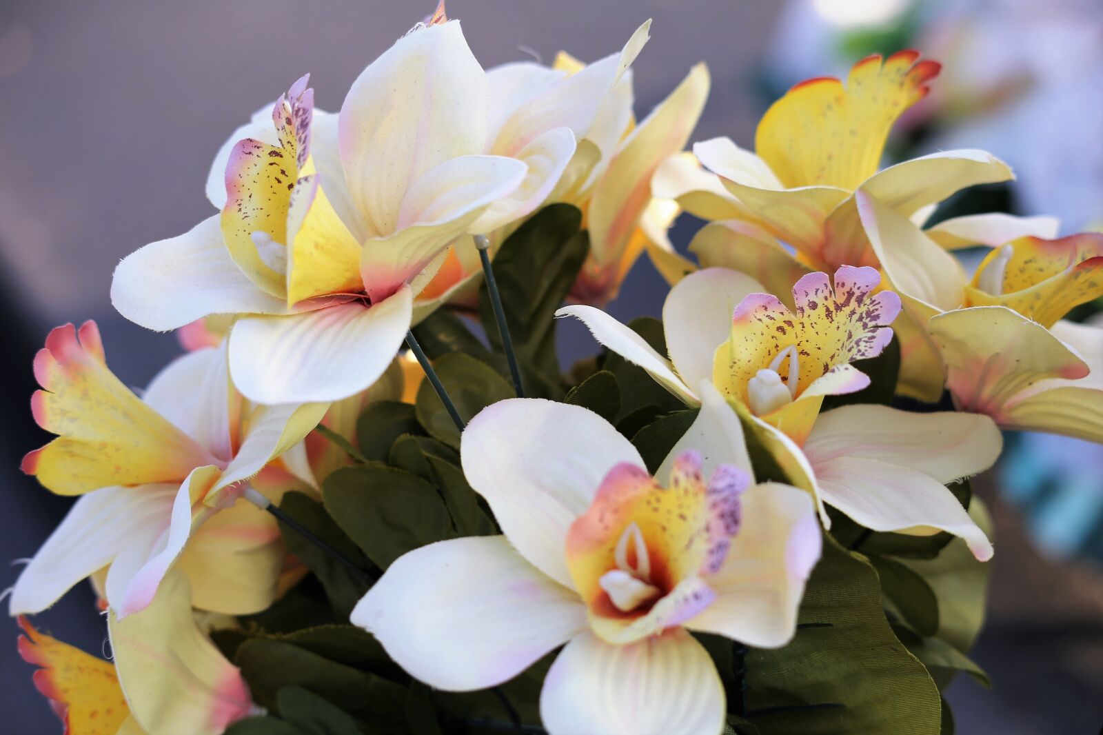 Canon EOS 6D sample photo. Artificial flowers, decoration, condolence photography