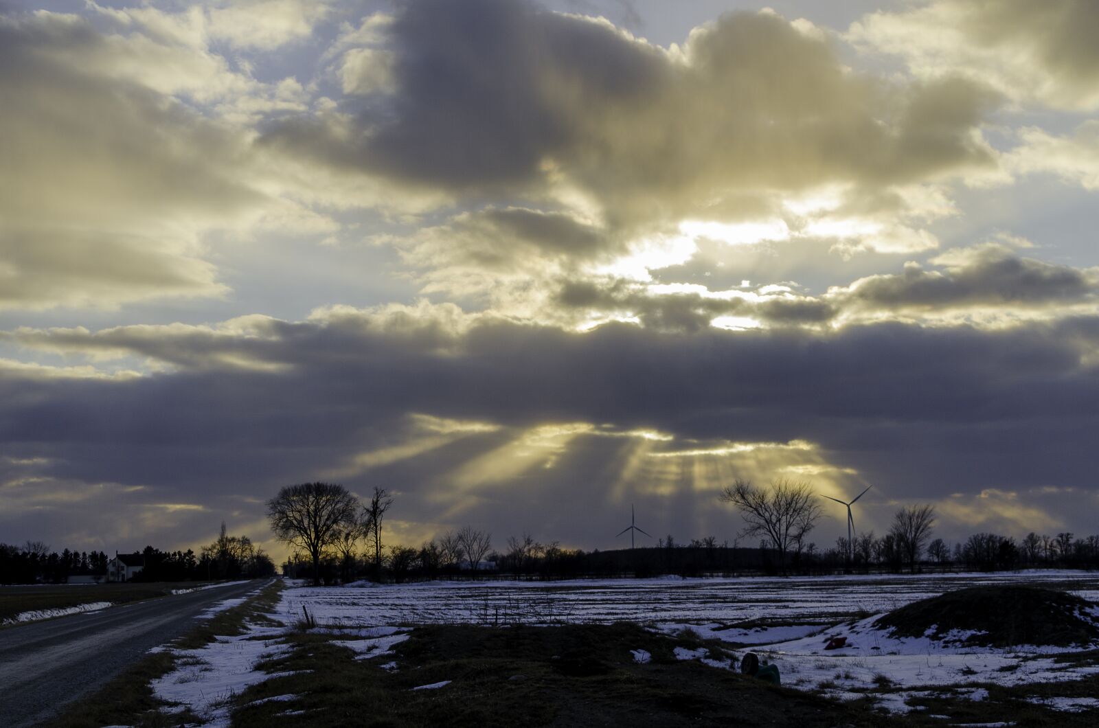 Nikon D7000 sample photo. Sunray, sunset, snow photography
