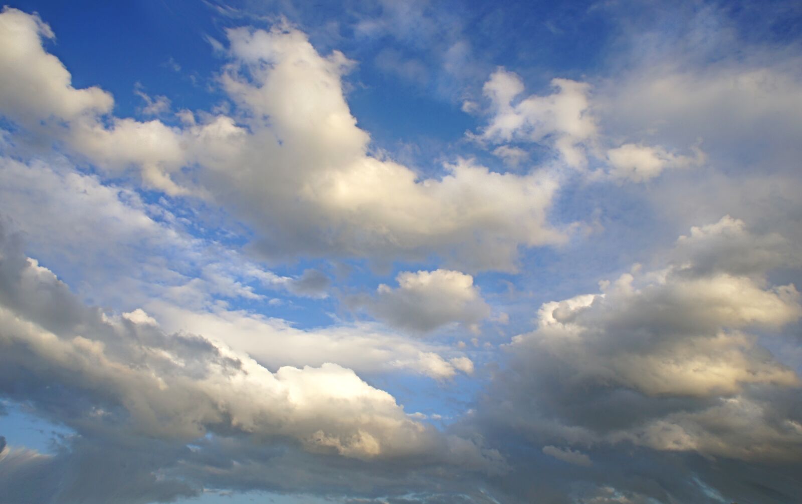 Sony Alpha NEX-C3 sample photo. Sky, clouds, mood photography