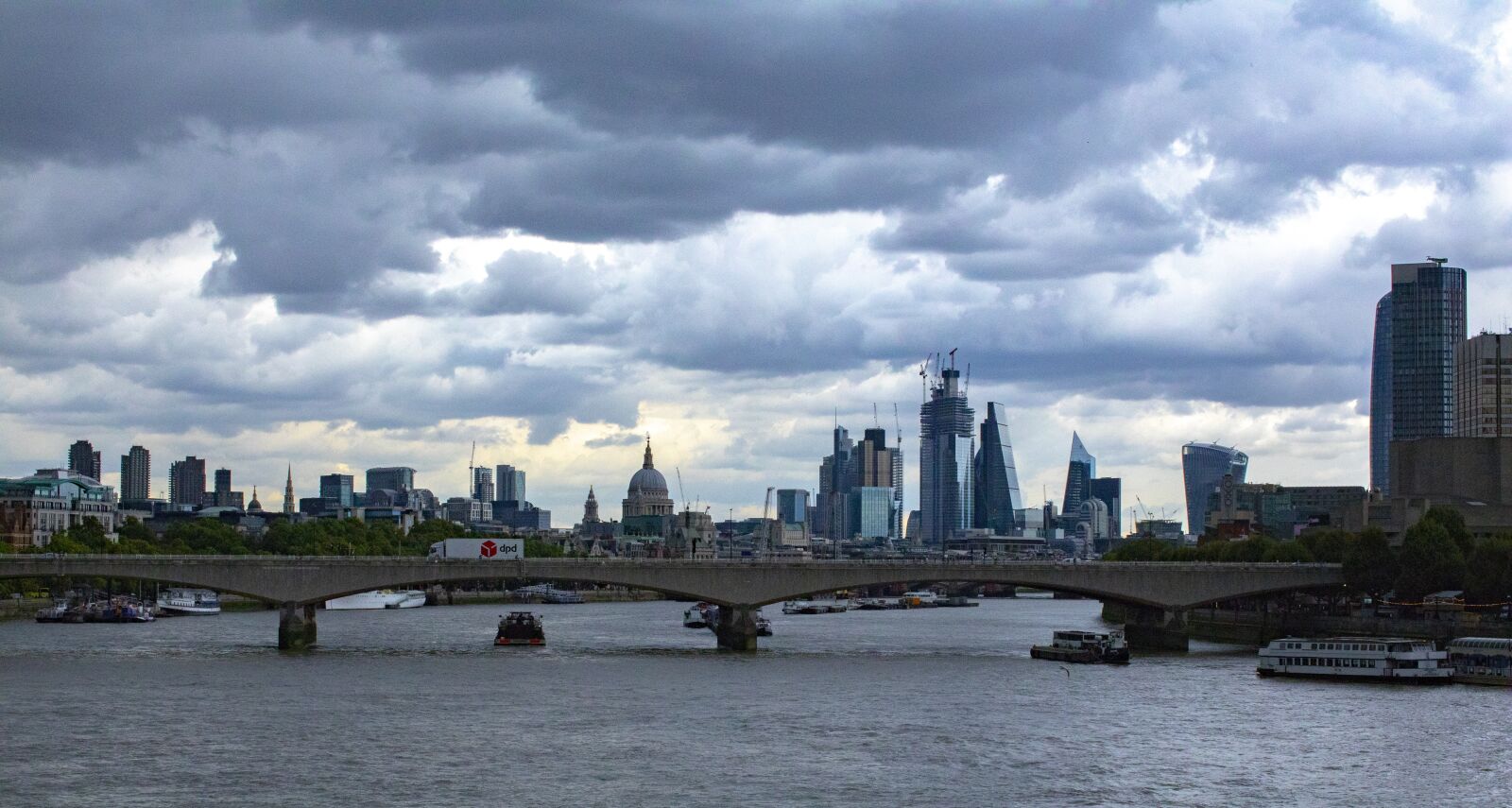 Canon EF 50mm F1.2L USM sample photo. London, river, city photography