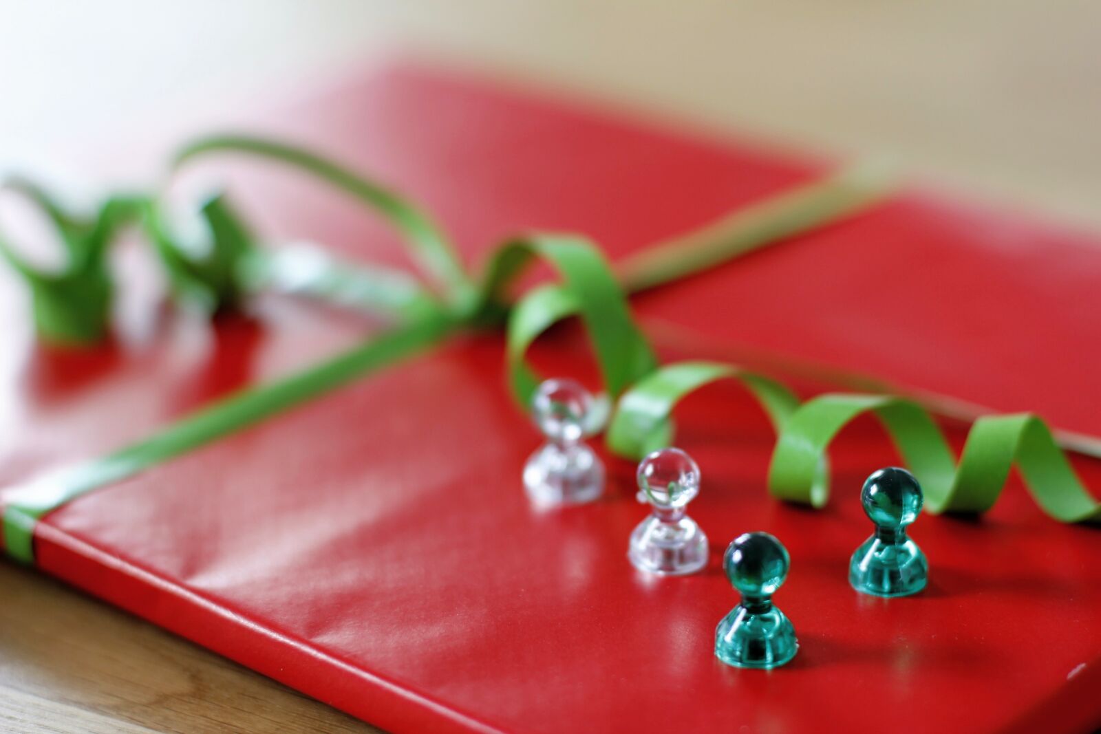 Canon EOS 60D + Canon EF 50mm F1.4 USM sample photo. Magnets, gift, birthday photography