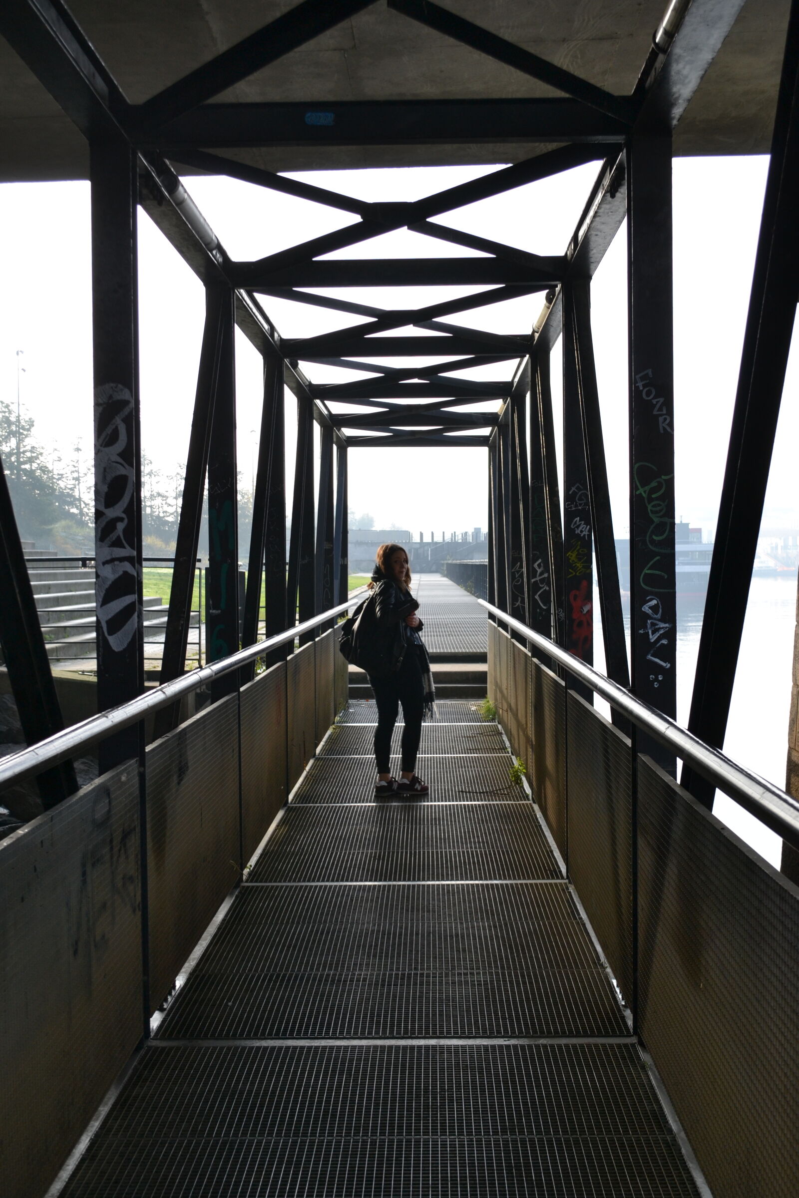 Nikon D3100 sample photo. Woman, walking, in, corridor photography