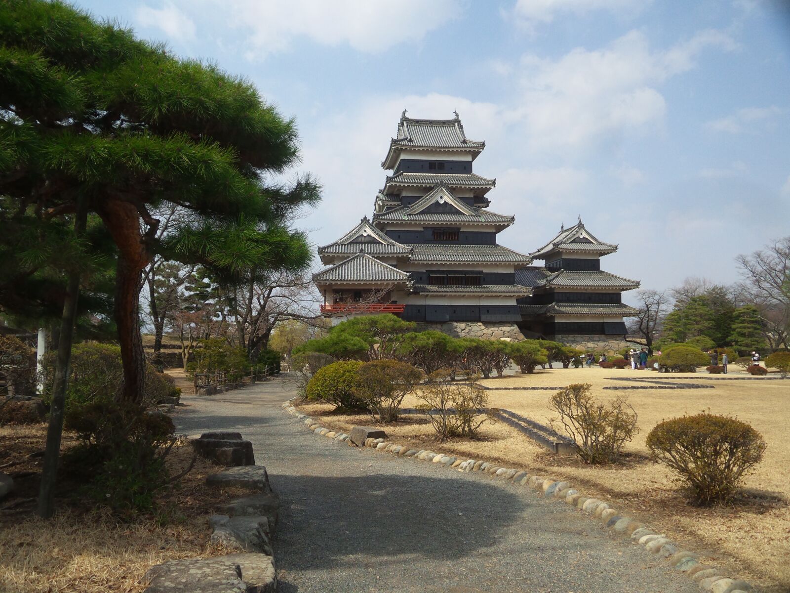 Samsung Galaxy S4 Zoom sample photo. Japan, matsumoto, temple photography