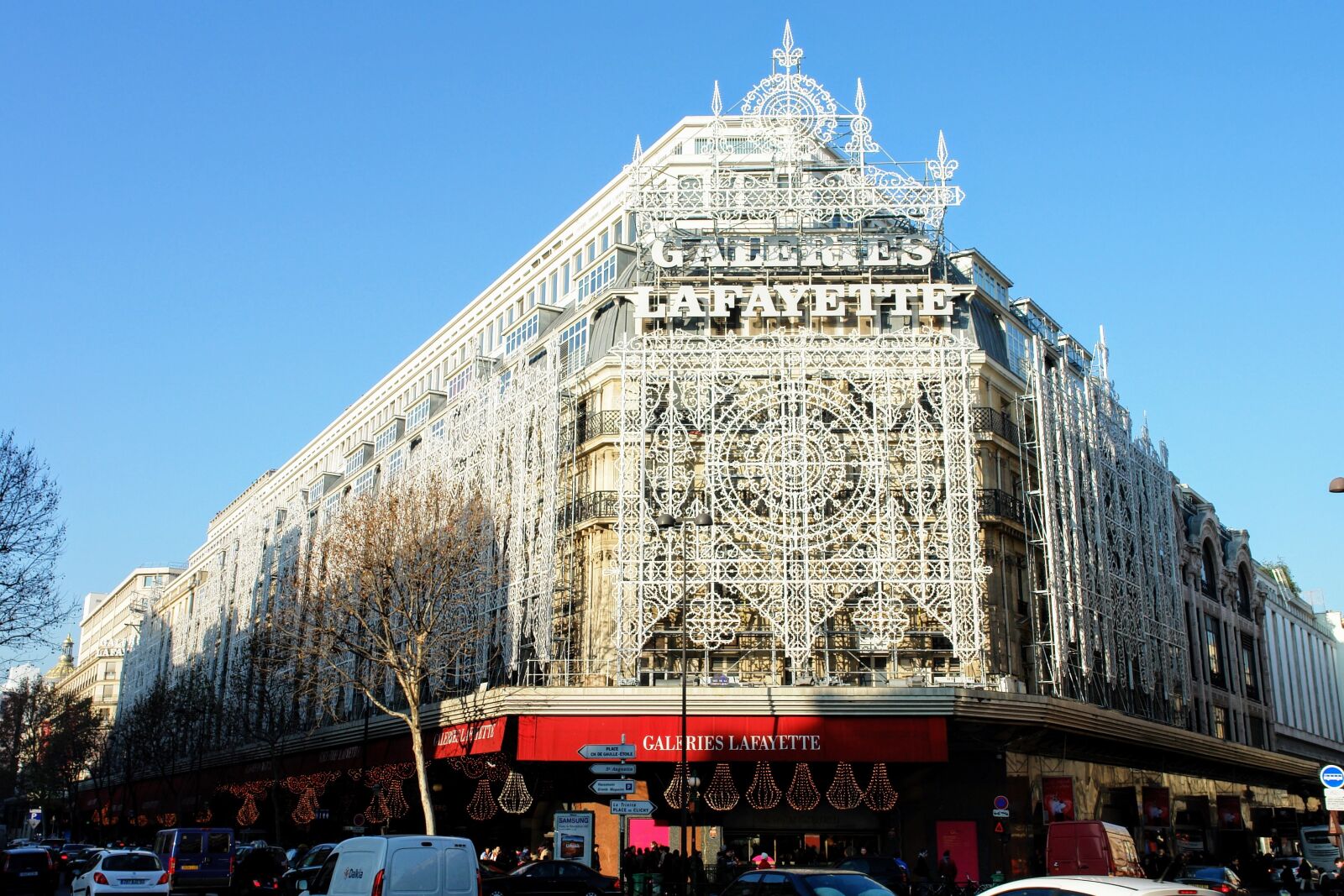 Sony DSC-R1 sample photo. Paris, la fayette, department photography