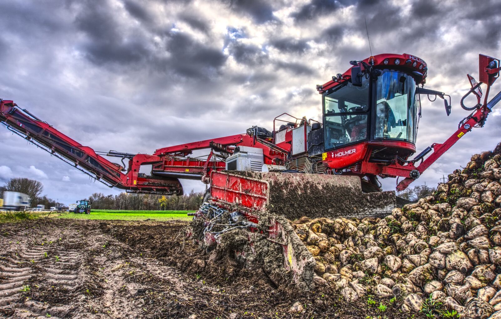 Sony E 16-50mm F3.5-5.6 PZ OSS sample photo. Sugar beet, harvest, glean photography