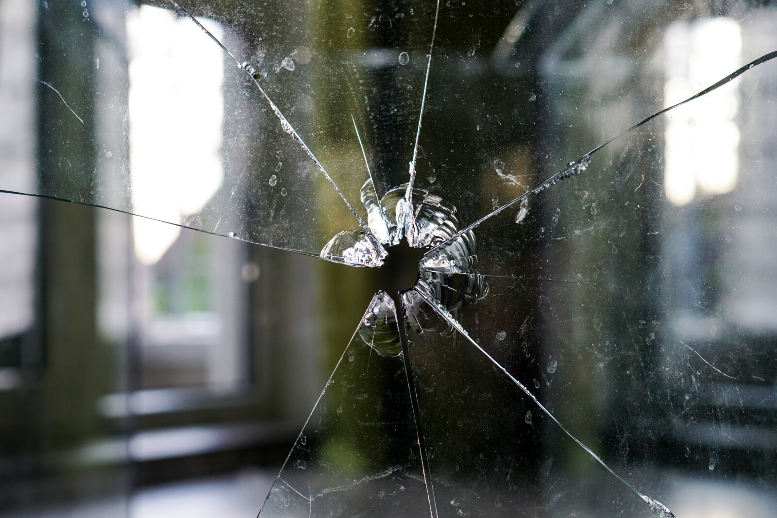 E 50mm F1.8 OSS sample photo. Glass, broken, fragmented photography