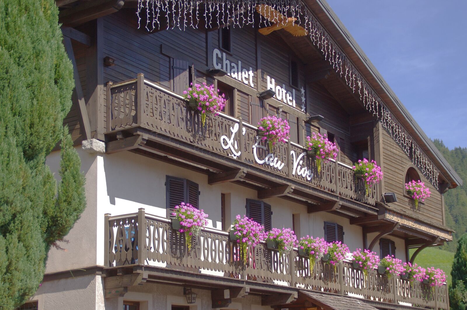 Pentax K-5 sample photo. Alps, haute-savoie, chalet photography