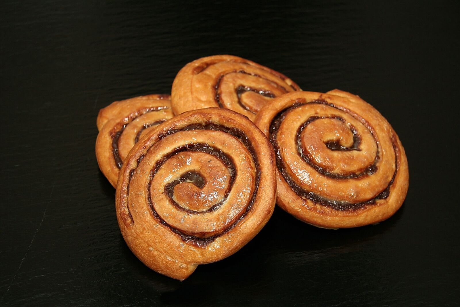 Canon EOS 20D sample photo. Snail, sweetened, cake photography