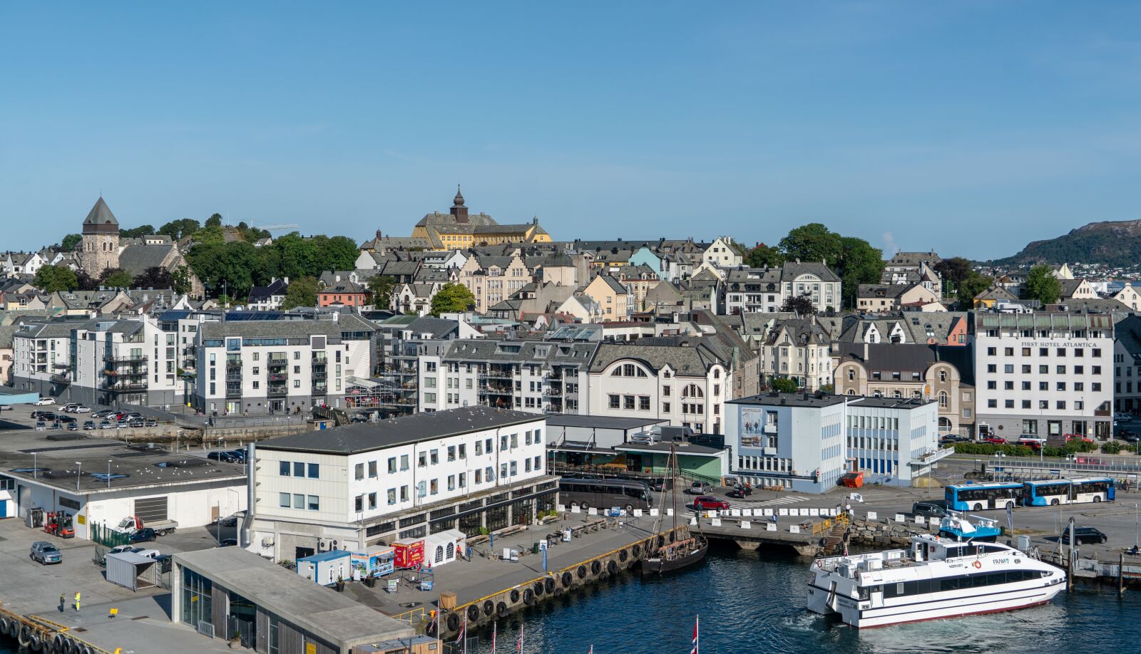 Sony a7R II + Sony FE 24-240mm F3.5-6.3 OSS sample photo. Alesund, norway, architecture photography