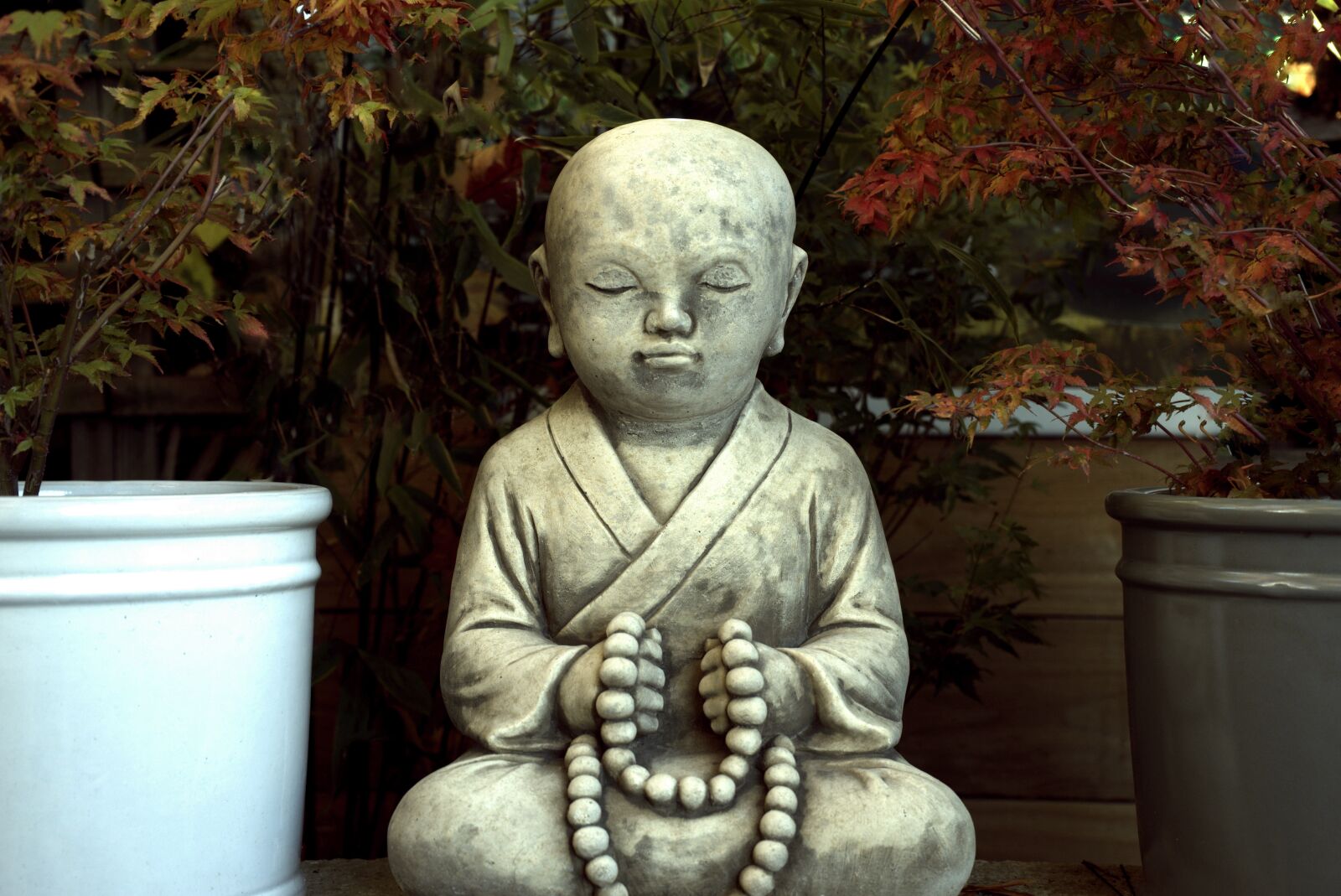 Sony a7 + Sony FE 28-70mm F3.5-5.6 OSS sample photo. Buddha, garden, statue photography