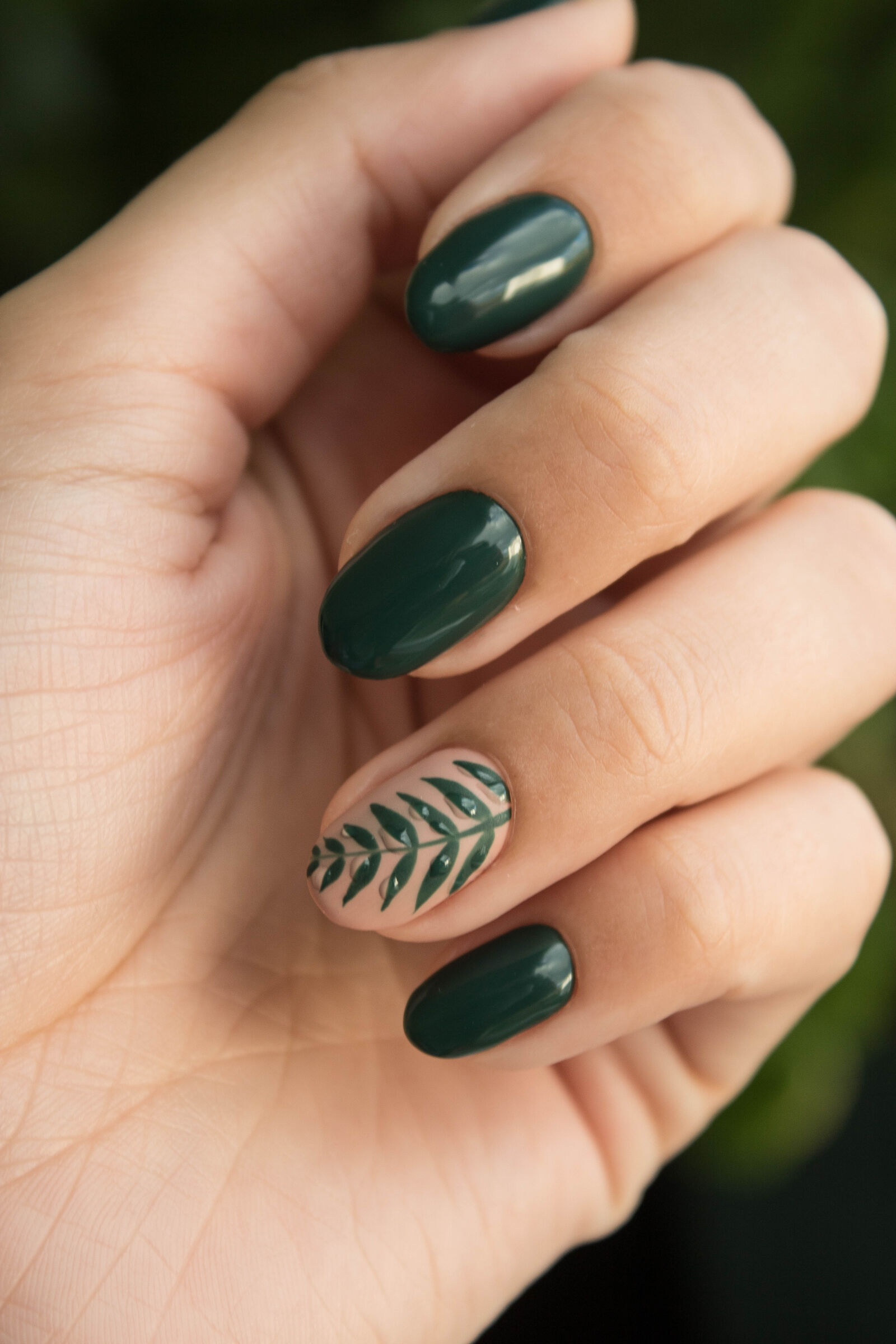 Canon EOS 760D (EOS Rebel T6s / EOS 8000D) sample photo. Green, manicure, art, close photography