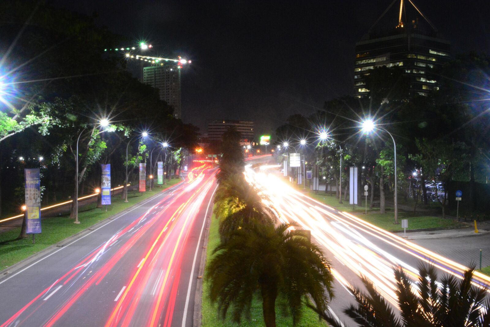 Nikon D5200 sample photo. Night, city, dark photography
