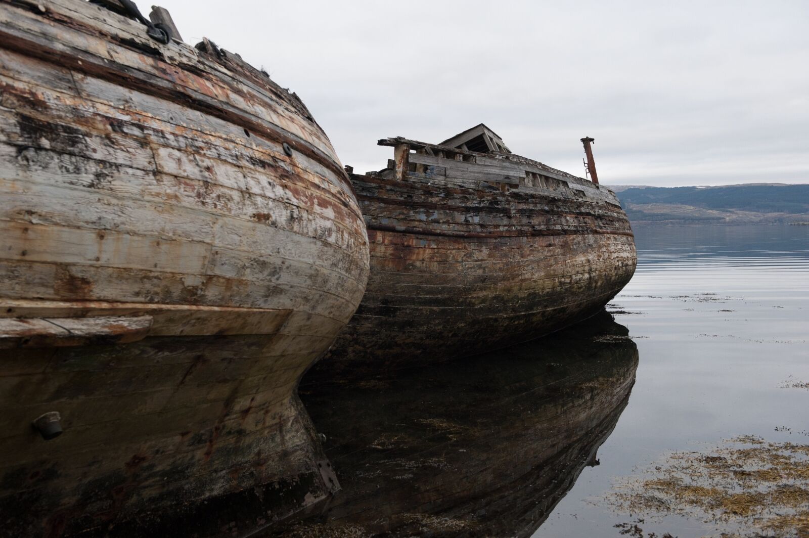 Nikon D700 sample photo. Boat, wreck, water photography
