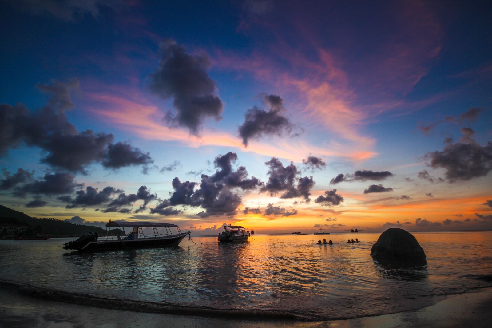 Canon EOS 7D sample photo. Boats, mar, cove photography