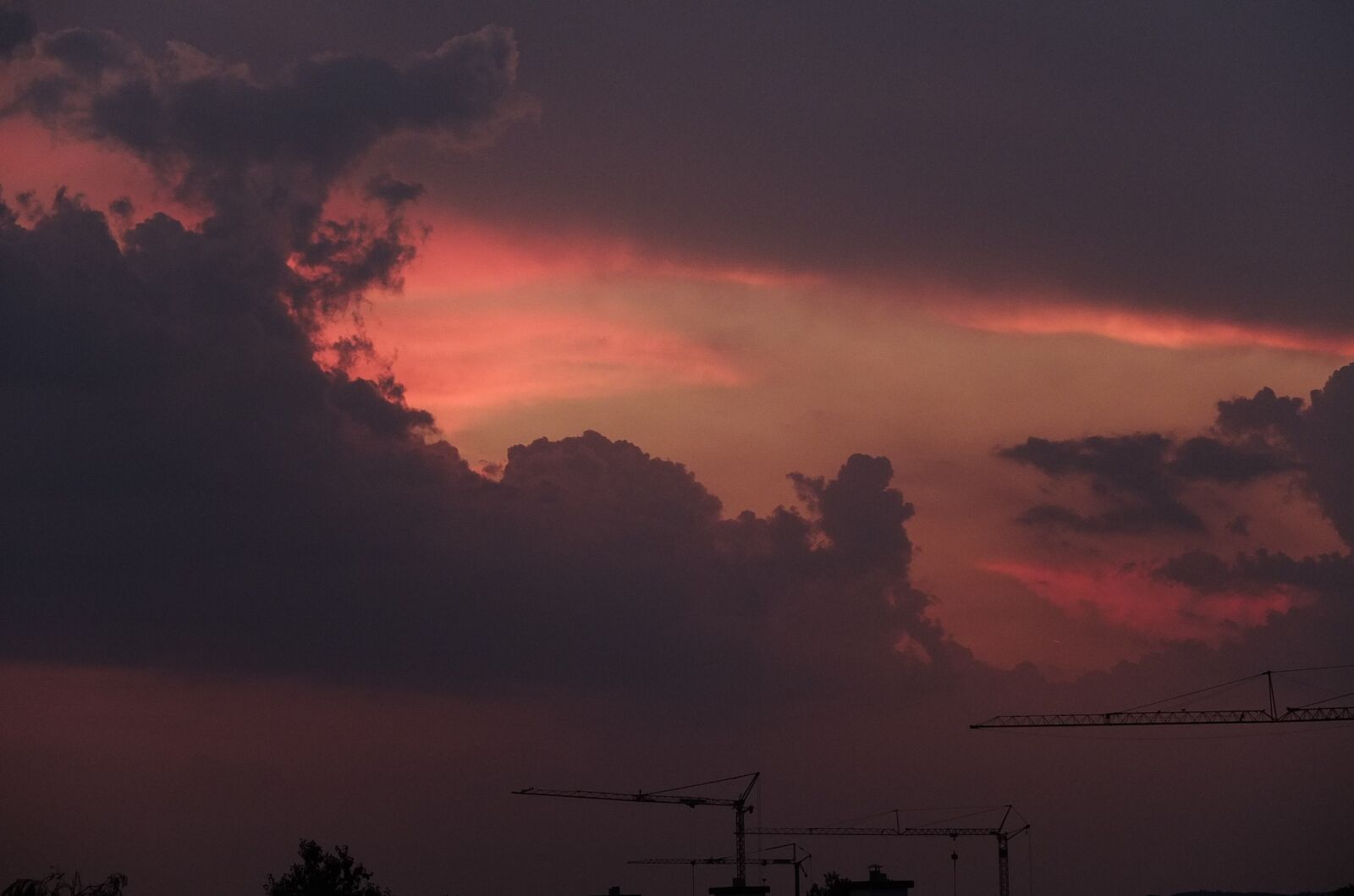 Fujifilm X10 sample photo. Sunset, evening sky, clouds photography