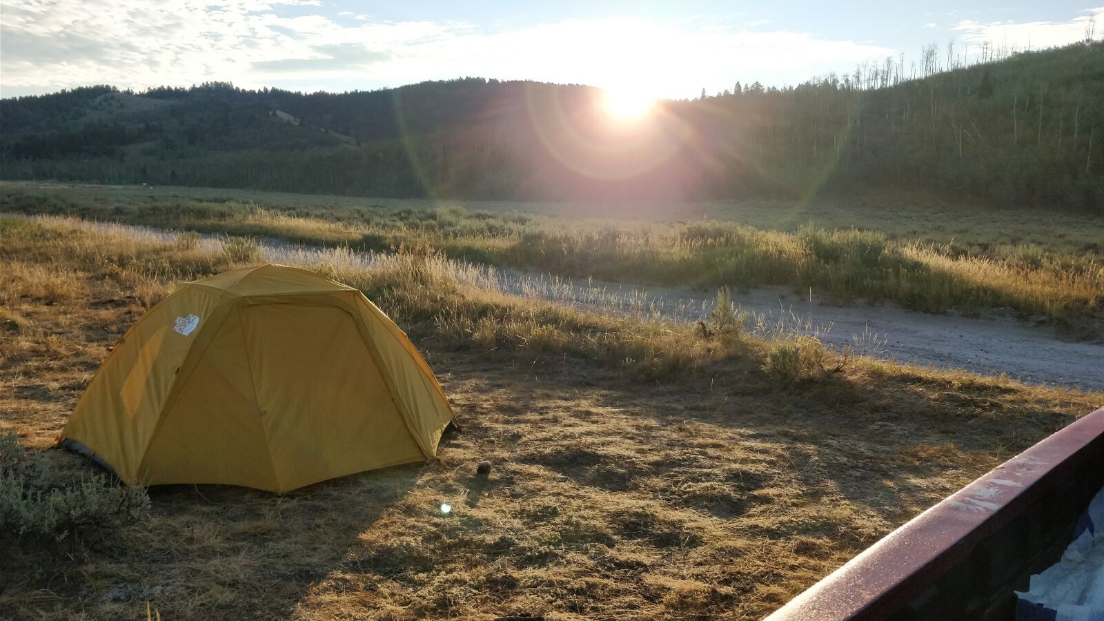OnePlus 5 sample photo. Camping, sunrise photography