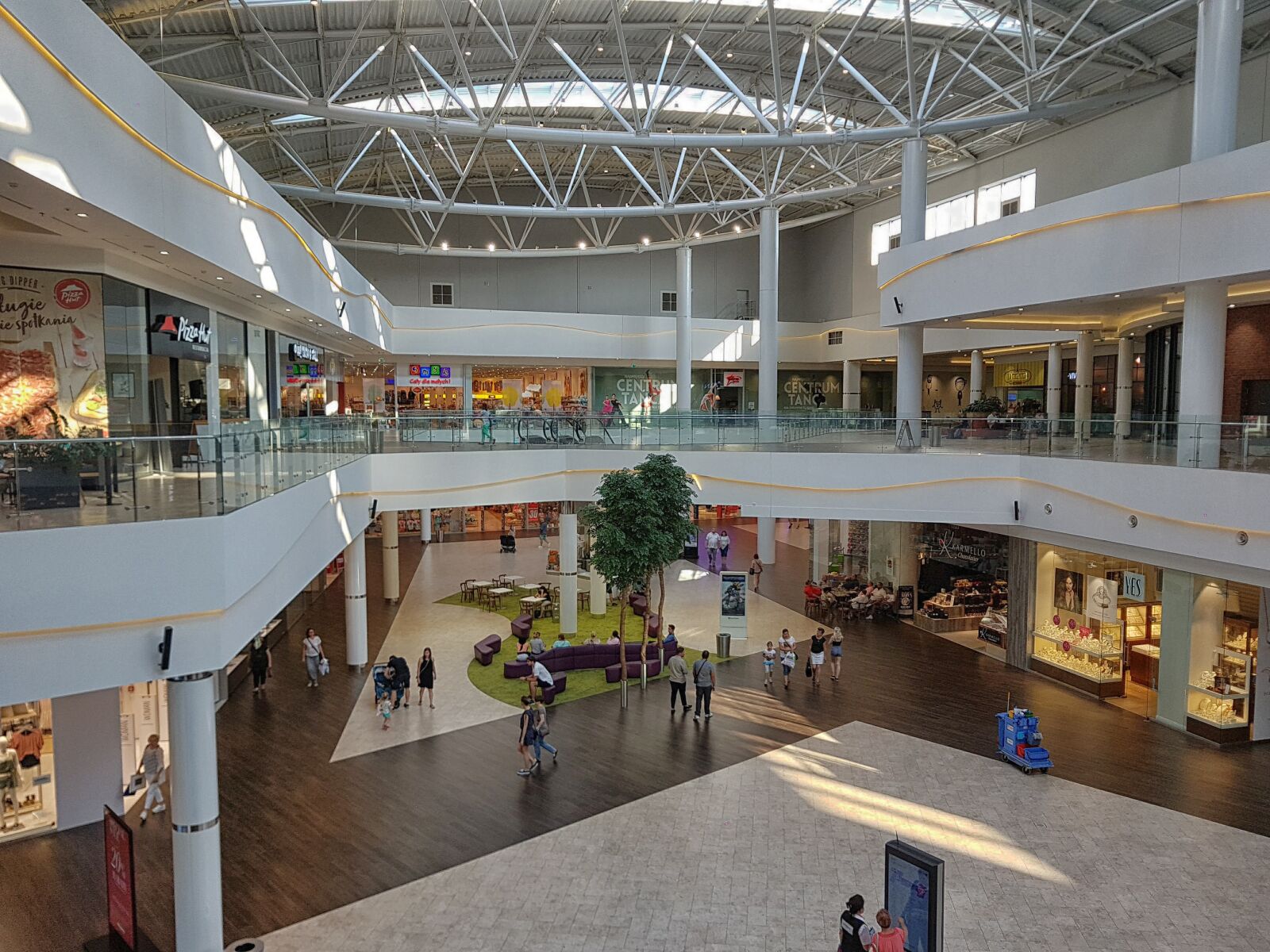 Samsung Galaxy S7 Edge sample photo. Photo gallery, stairlifts, shopping photography