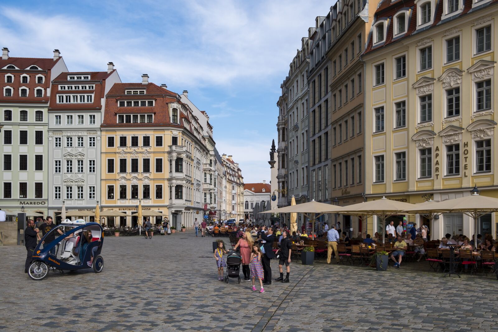 Fujifilm XF 18-55mm F2.8-4 R LM OIS sample photo. Historic center, pedestrian zone photography