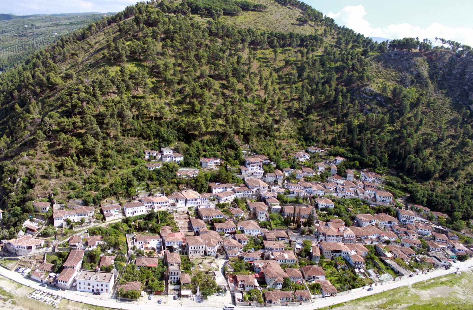 Canon EOS 500D (EOS Rebel T1i / EOS Kiss X3) sample photo. Albania, berat, history photography