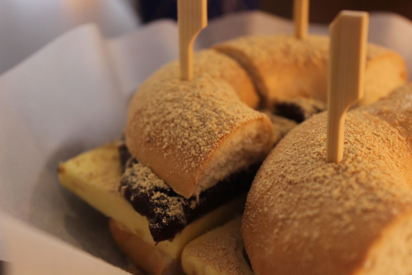 Canon EOS 600D (Rebel EOS T3i / EOS Kiss X5) sample photo. Bagel, dining, cafe photography