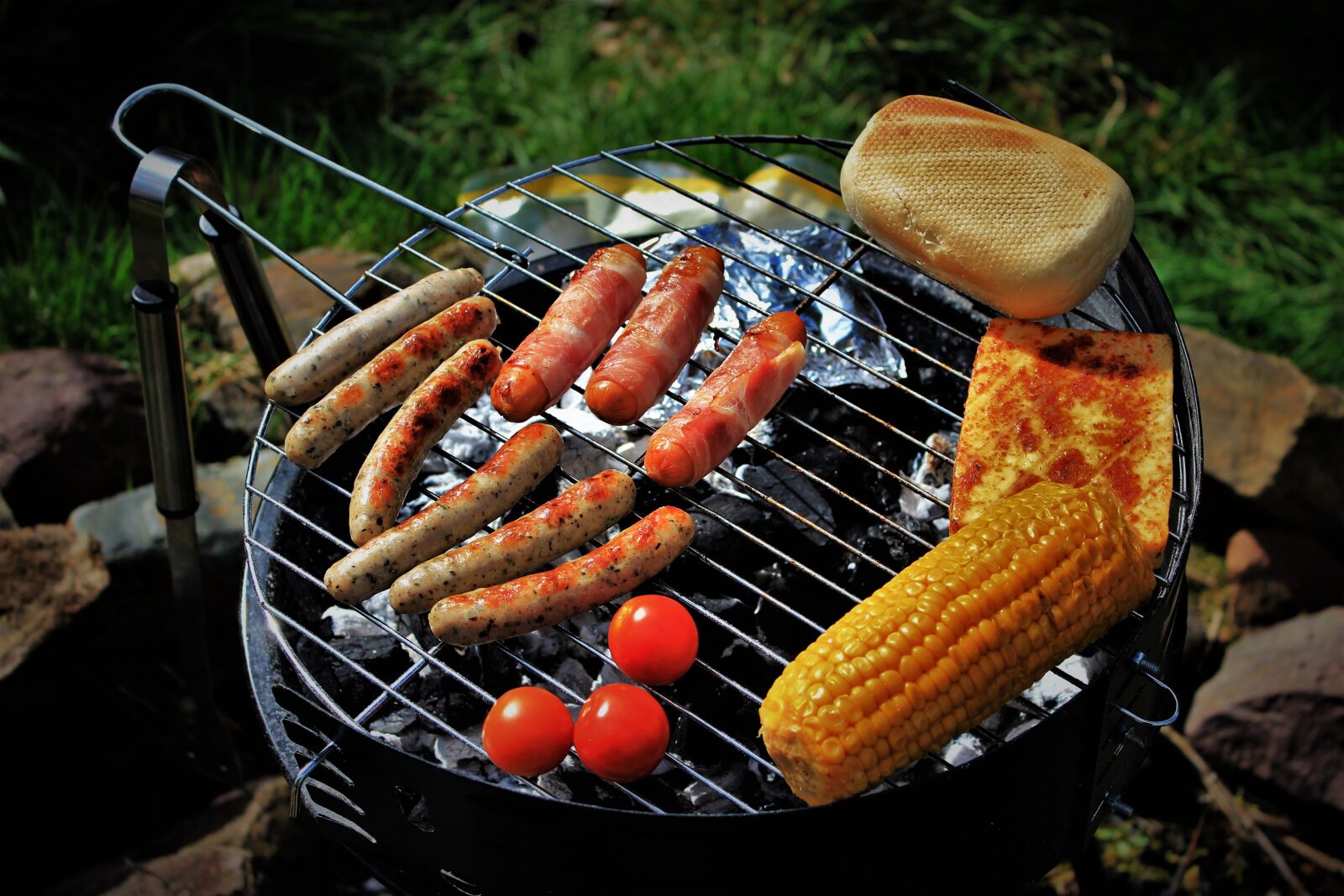 Canon EOS 600D (Rebel EOS T3i / EOS Kiss X5) sample photo. Barbecue, grill, charcoal photography