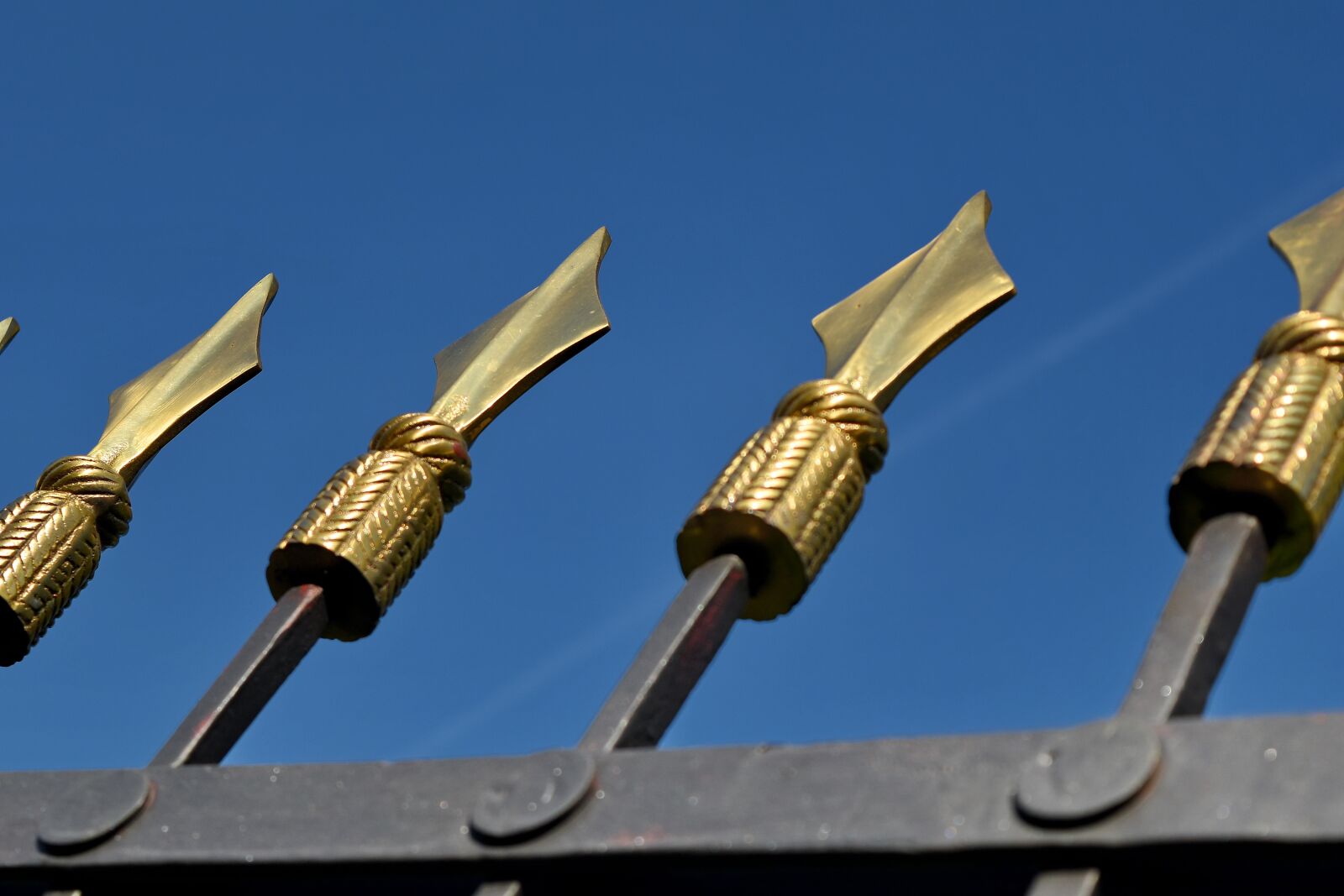 Nikon D5500 sample photo. Brass, cast iron, hand photography