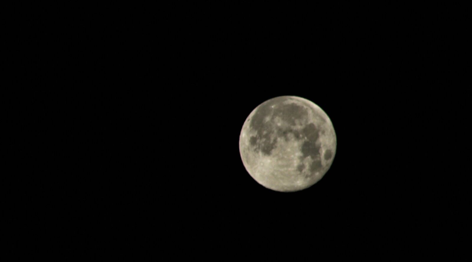 Canon EOS 1200D (EOS Rebel T5 / EOS Kiss X70 / EOS Hi) + EF75-300mm f/4-5.6 sample photo. Moon, astronomy, klayaa photography