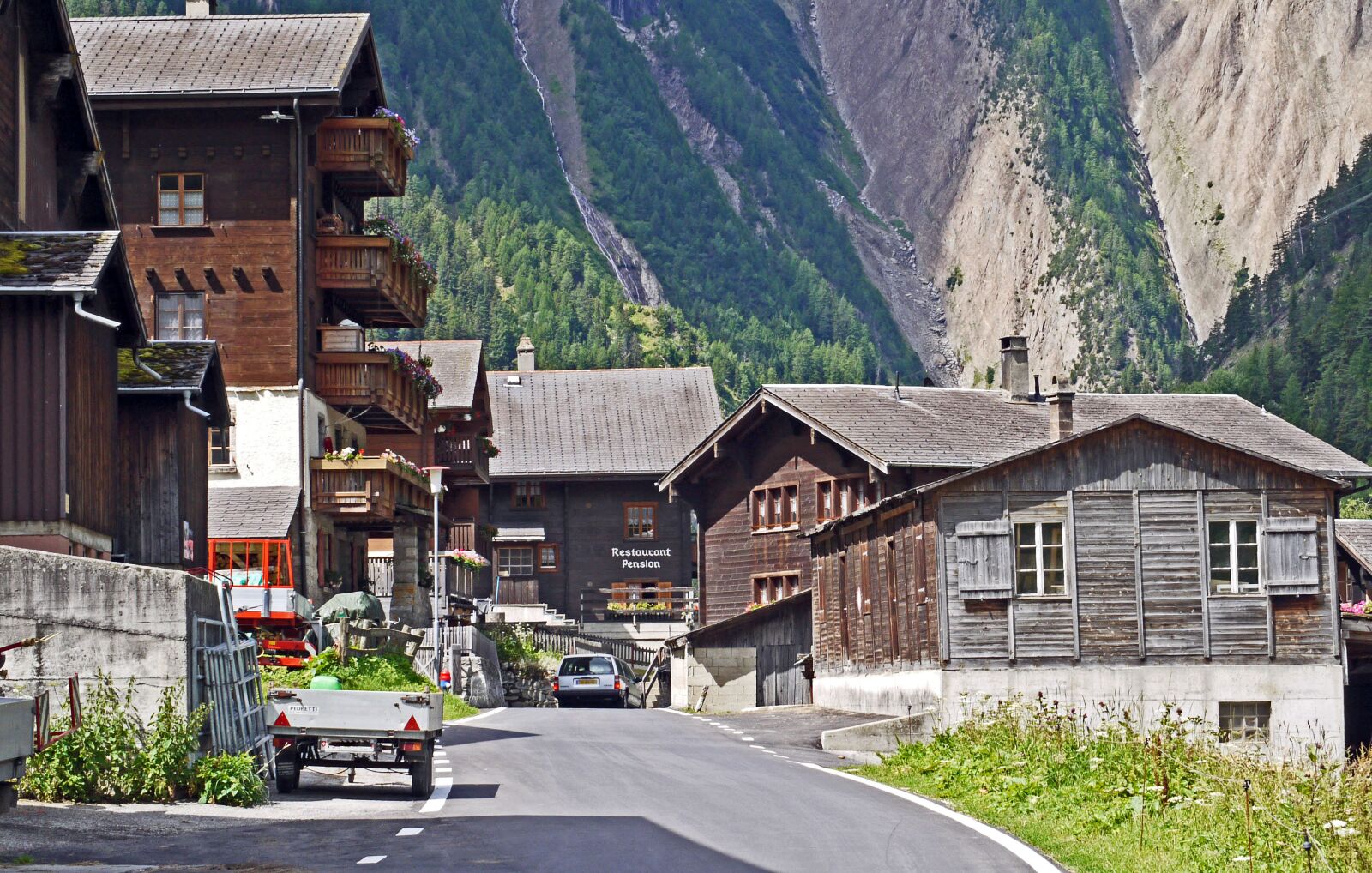 Panasonic Lumix DMC-G1 sample photo. Switzerland, valais, bergdorf photography