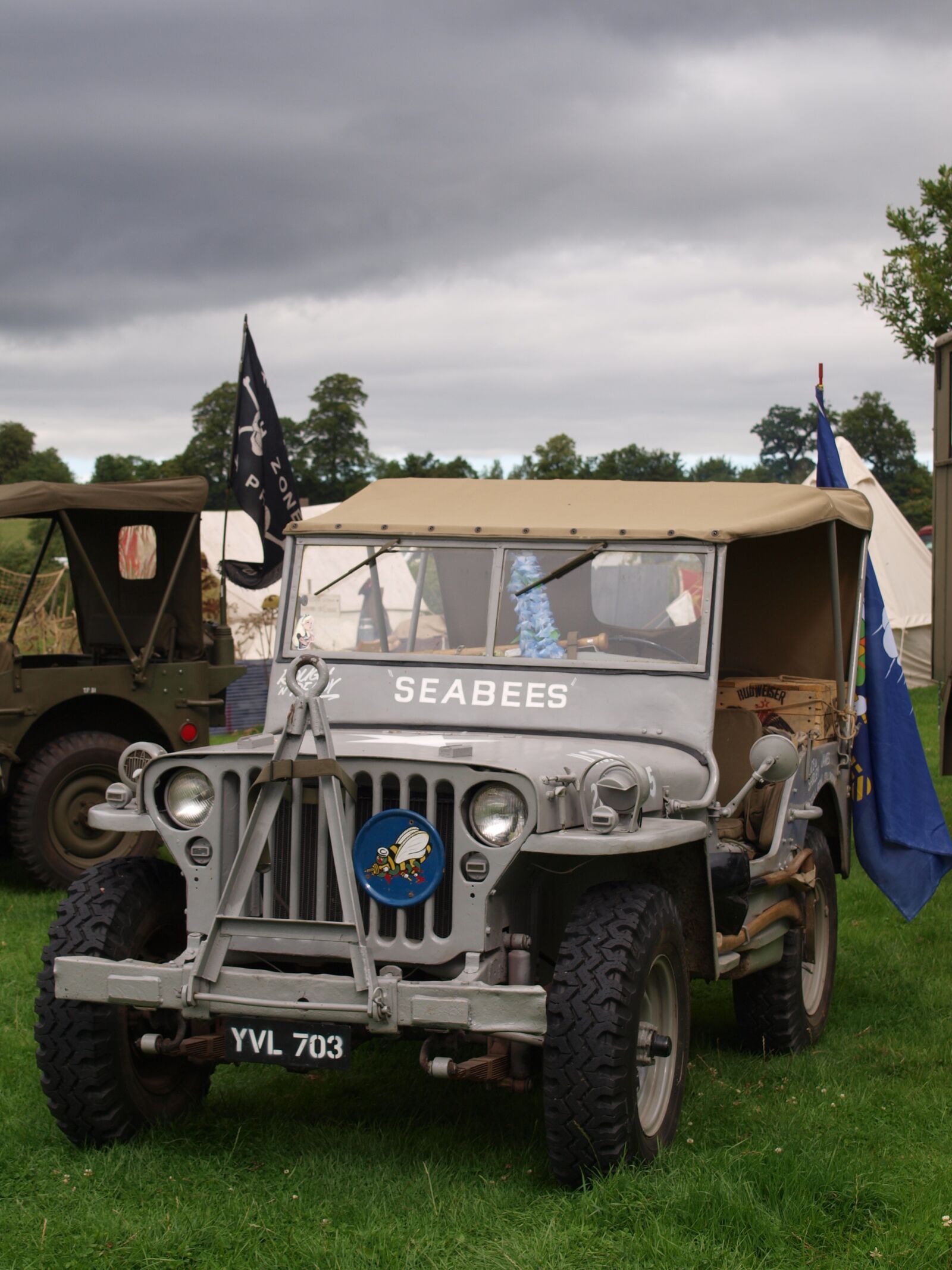 Olympus E-520 (EVOLT E-520) sample photo. Jeep, car, army photography